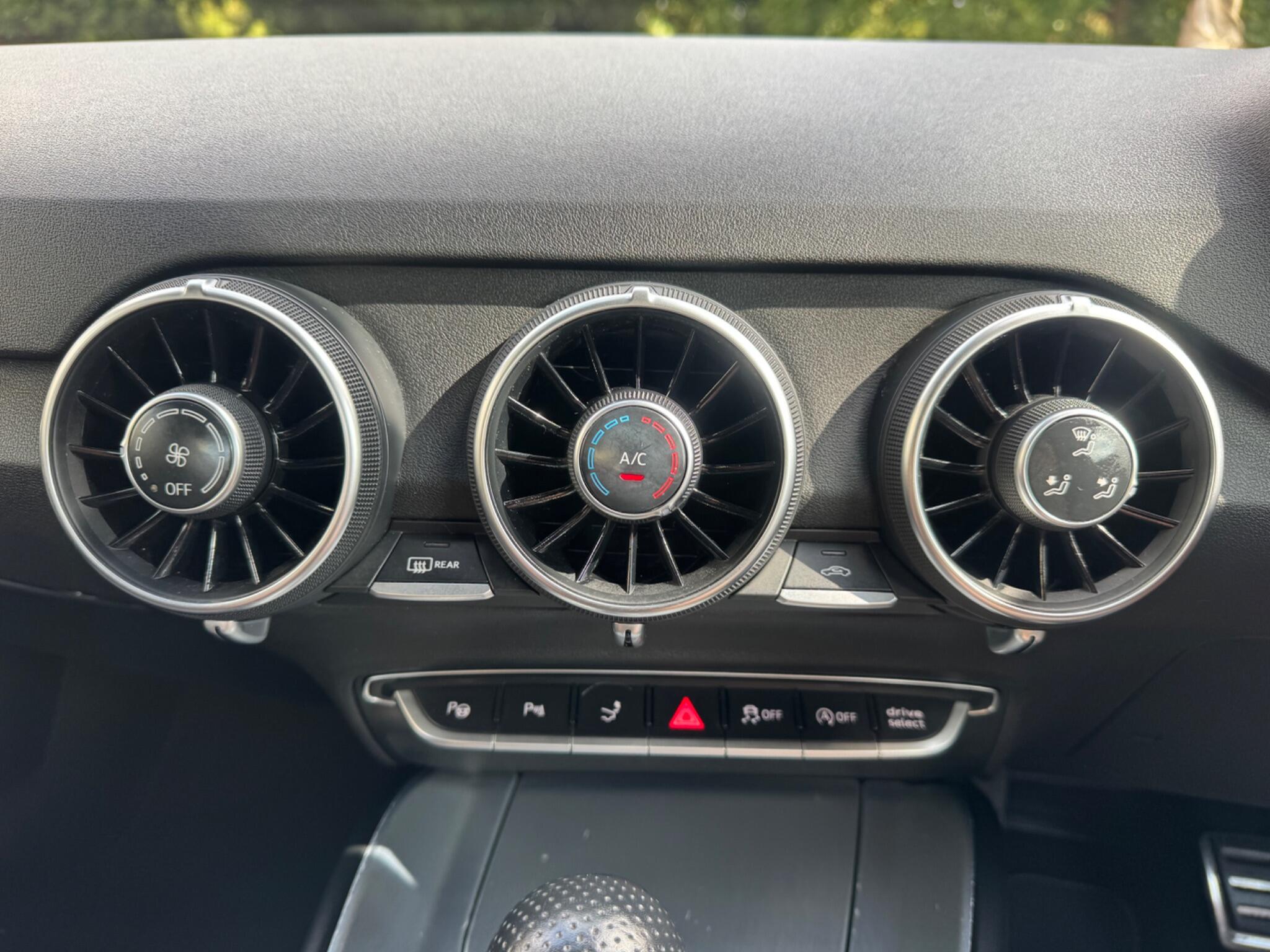 Audi TT view 71