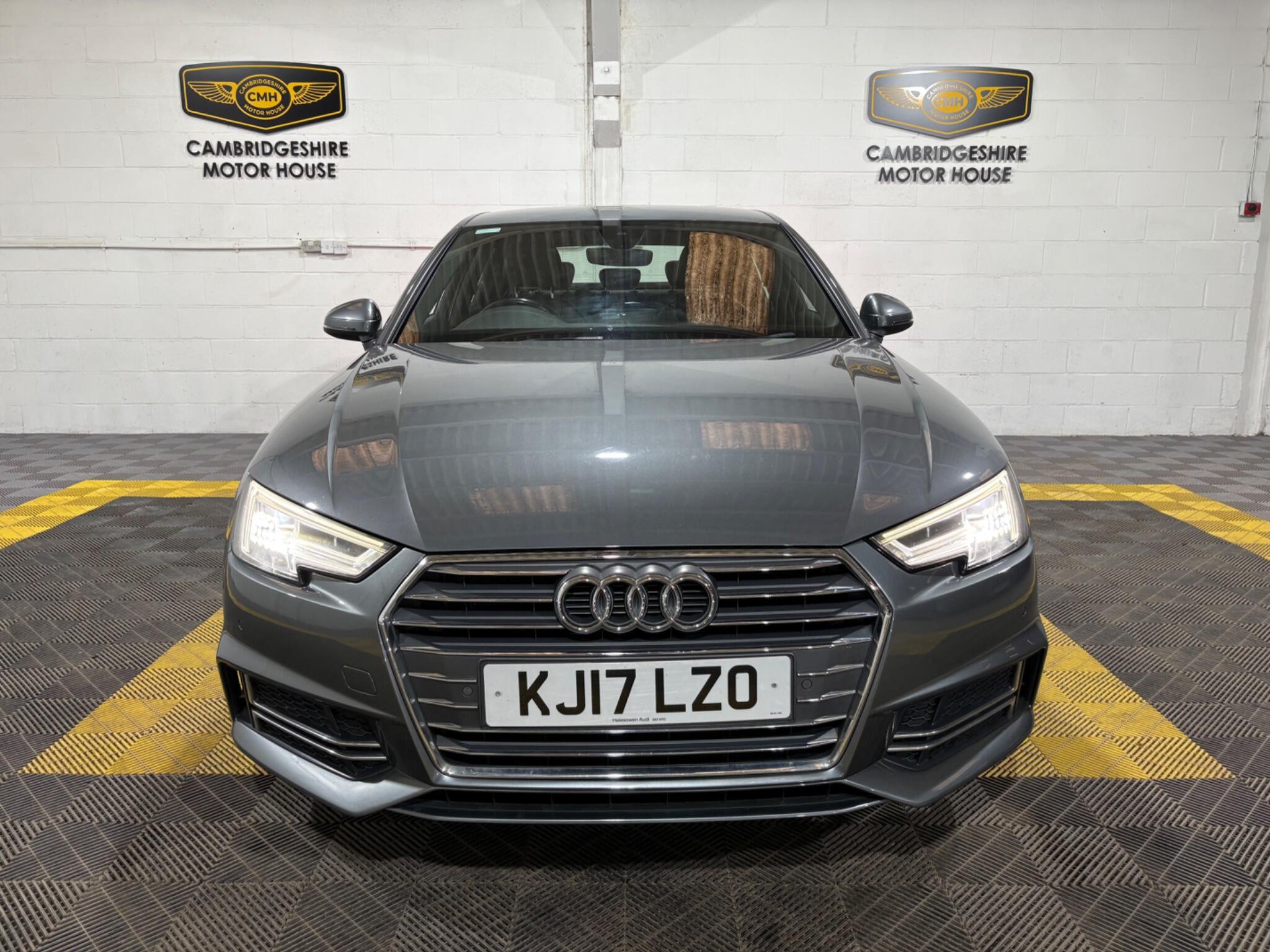Audi A4 view 5