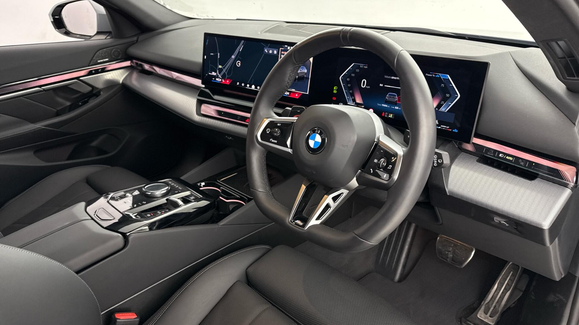 BMW 5 Series view 6