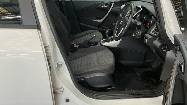 Vauxhall Astra view 13