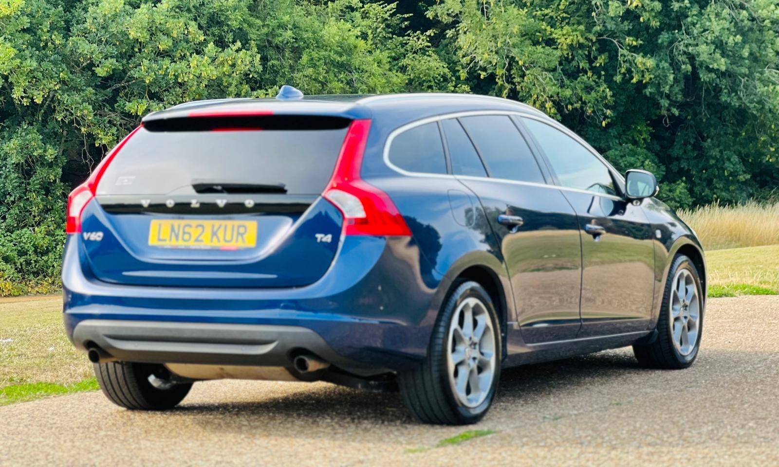 2012 Volvo V60 image 10