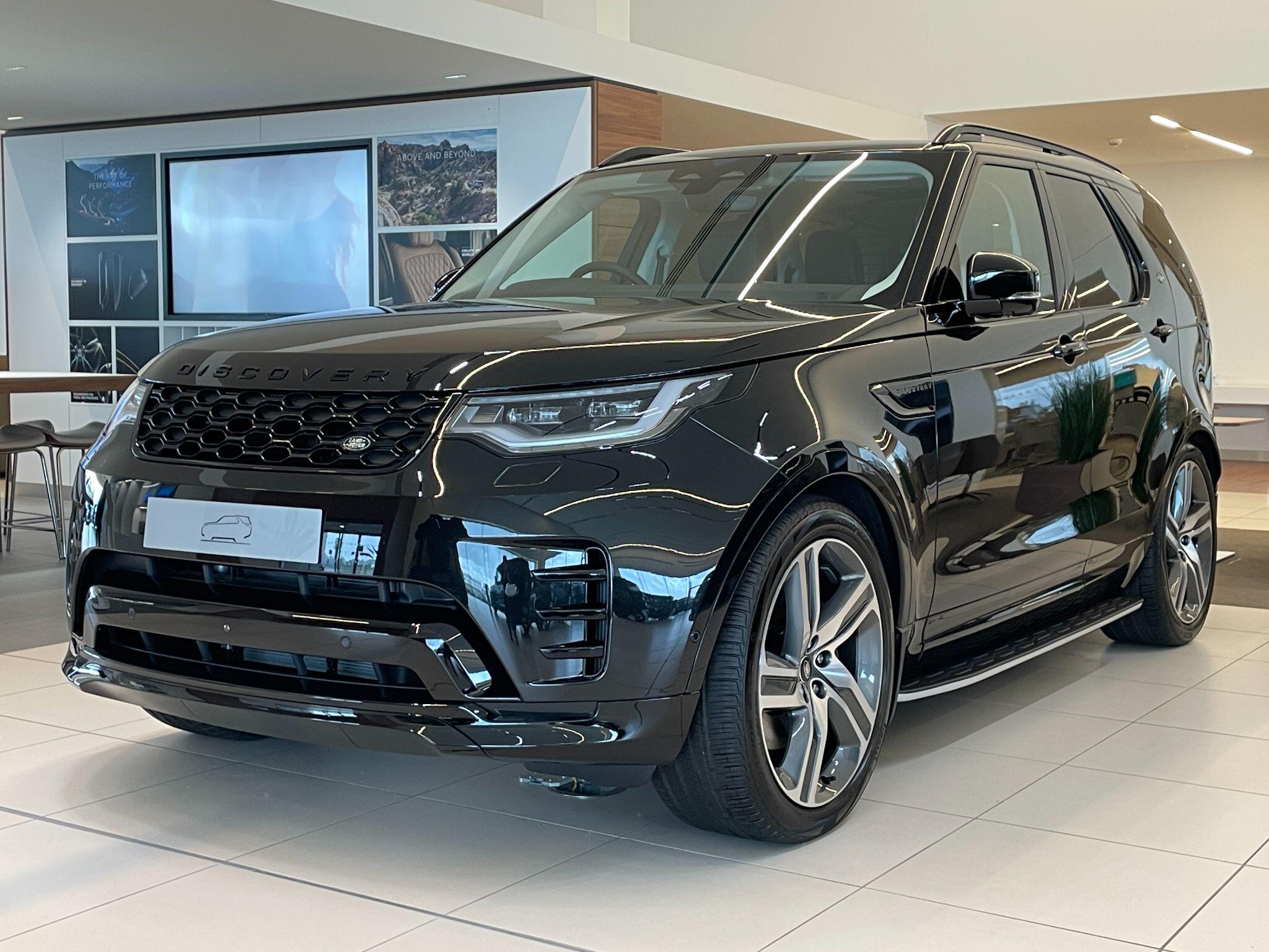 Land Rover Discovery view 3