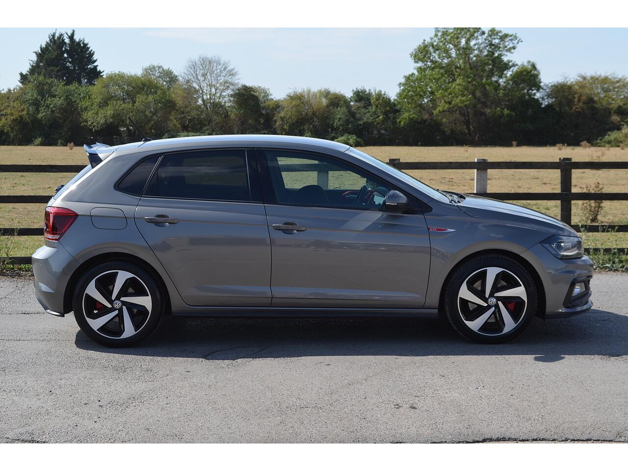 Volkswagen Polo view 10