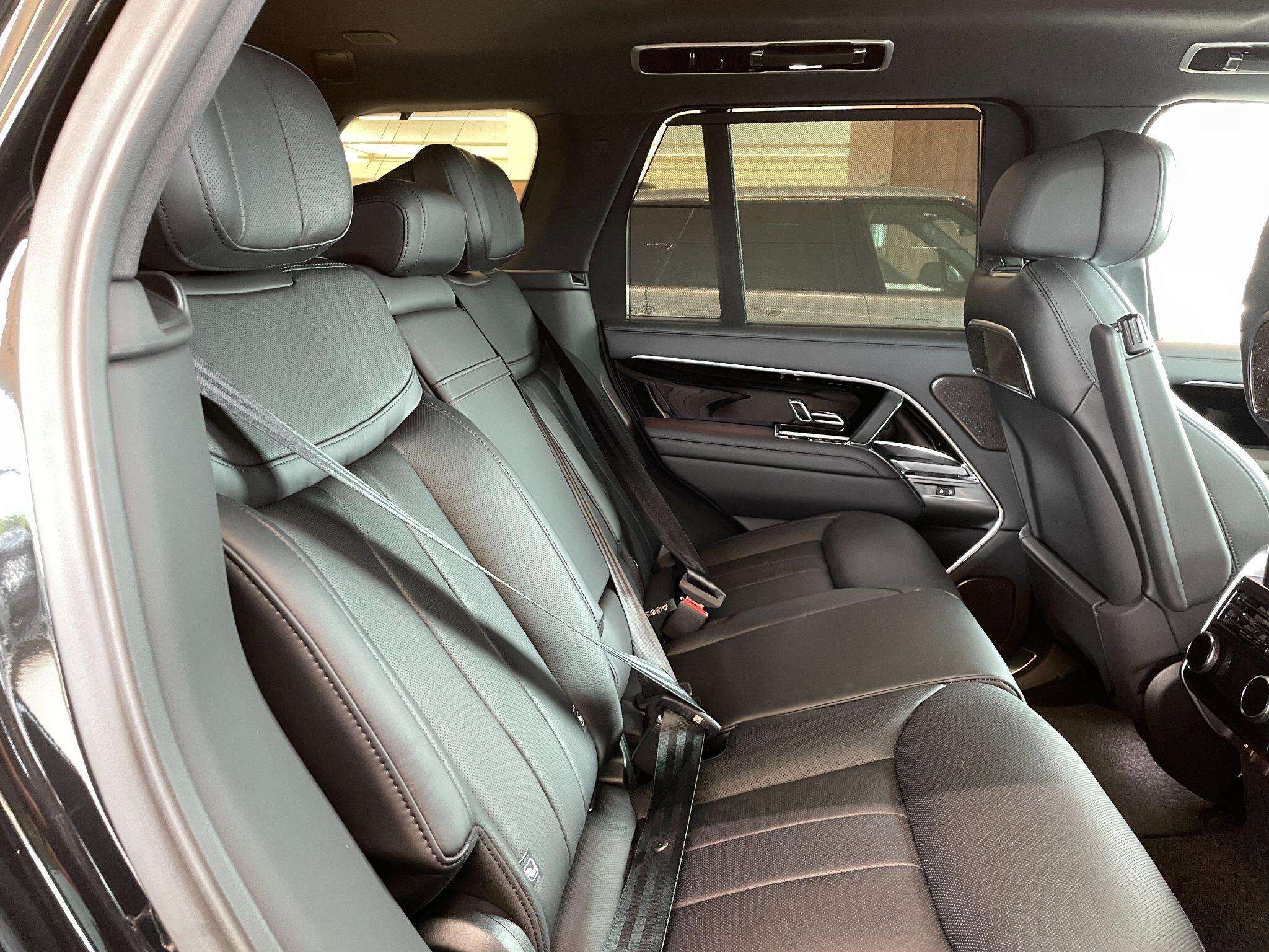 Land Rover Range Rover view 11
