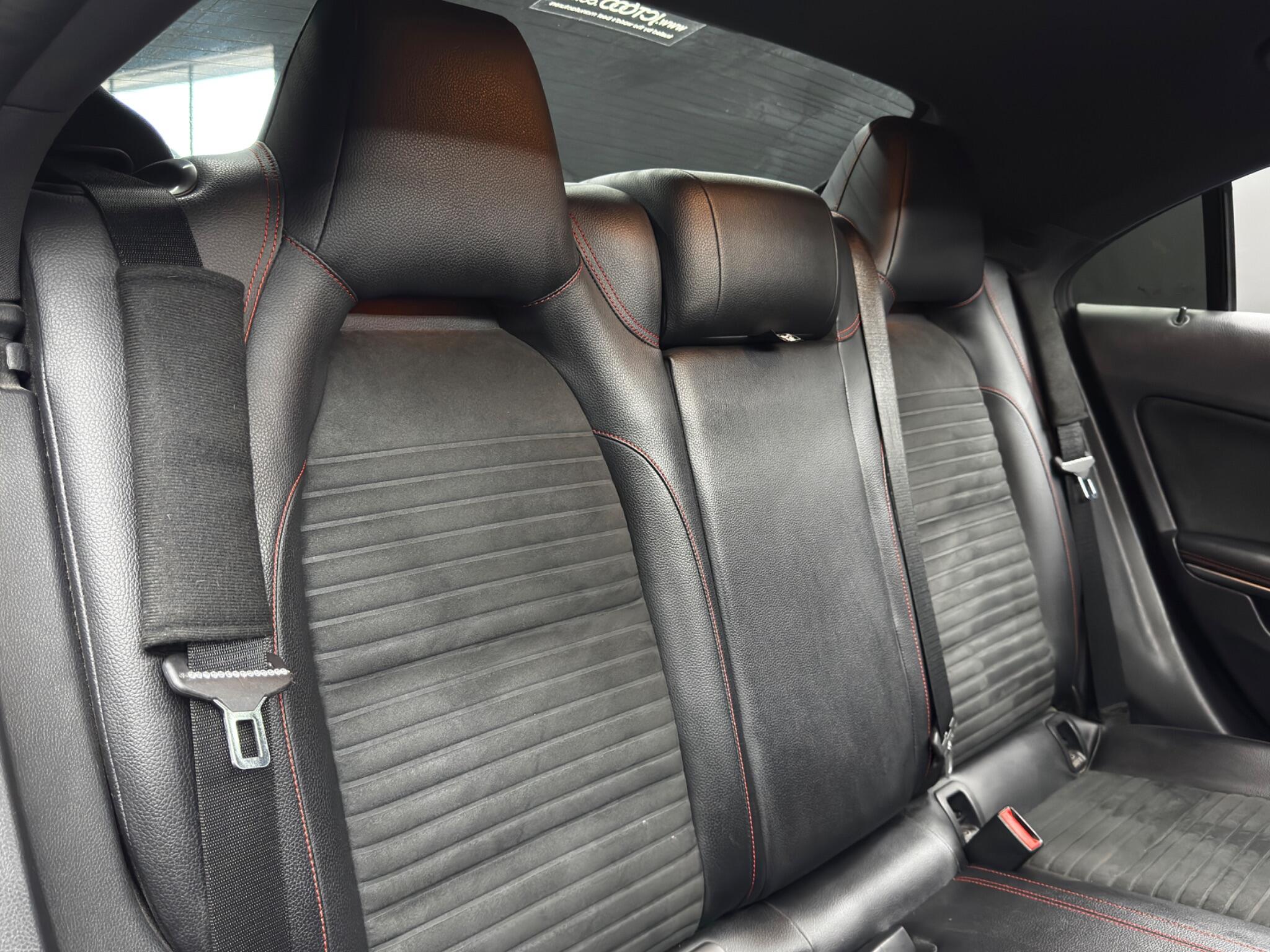 Mercedes-Benz Cla view 14