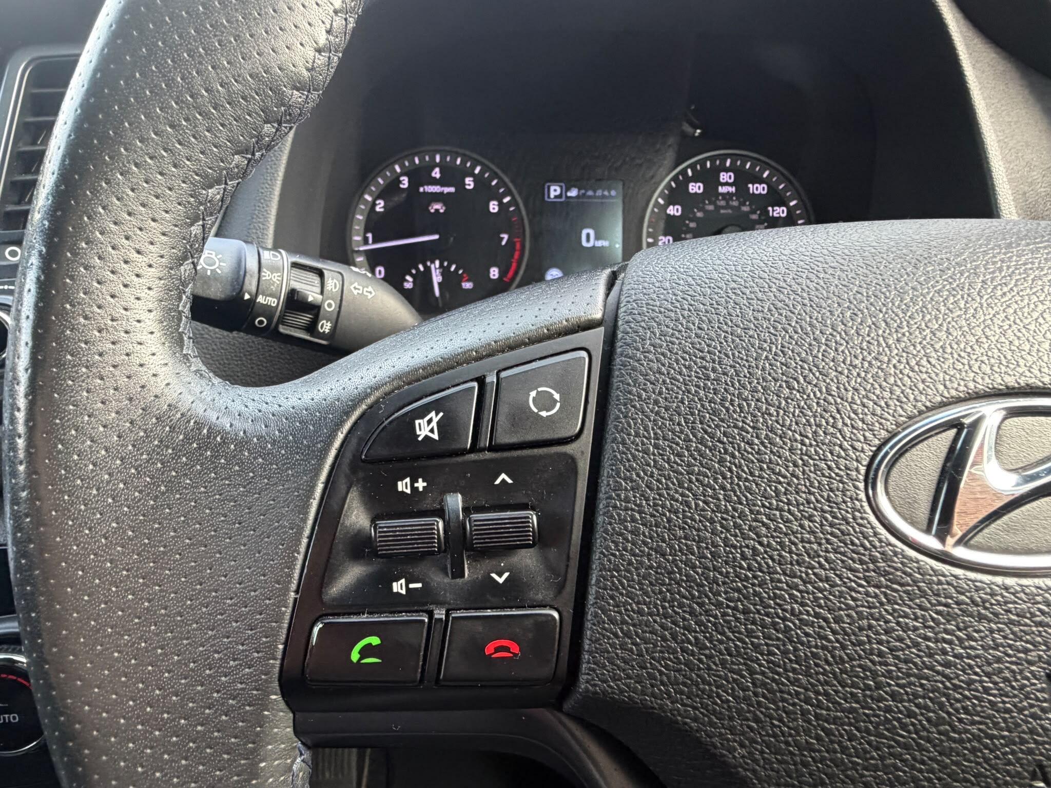 Hyundai Tucson view 16