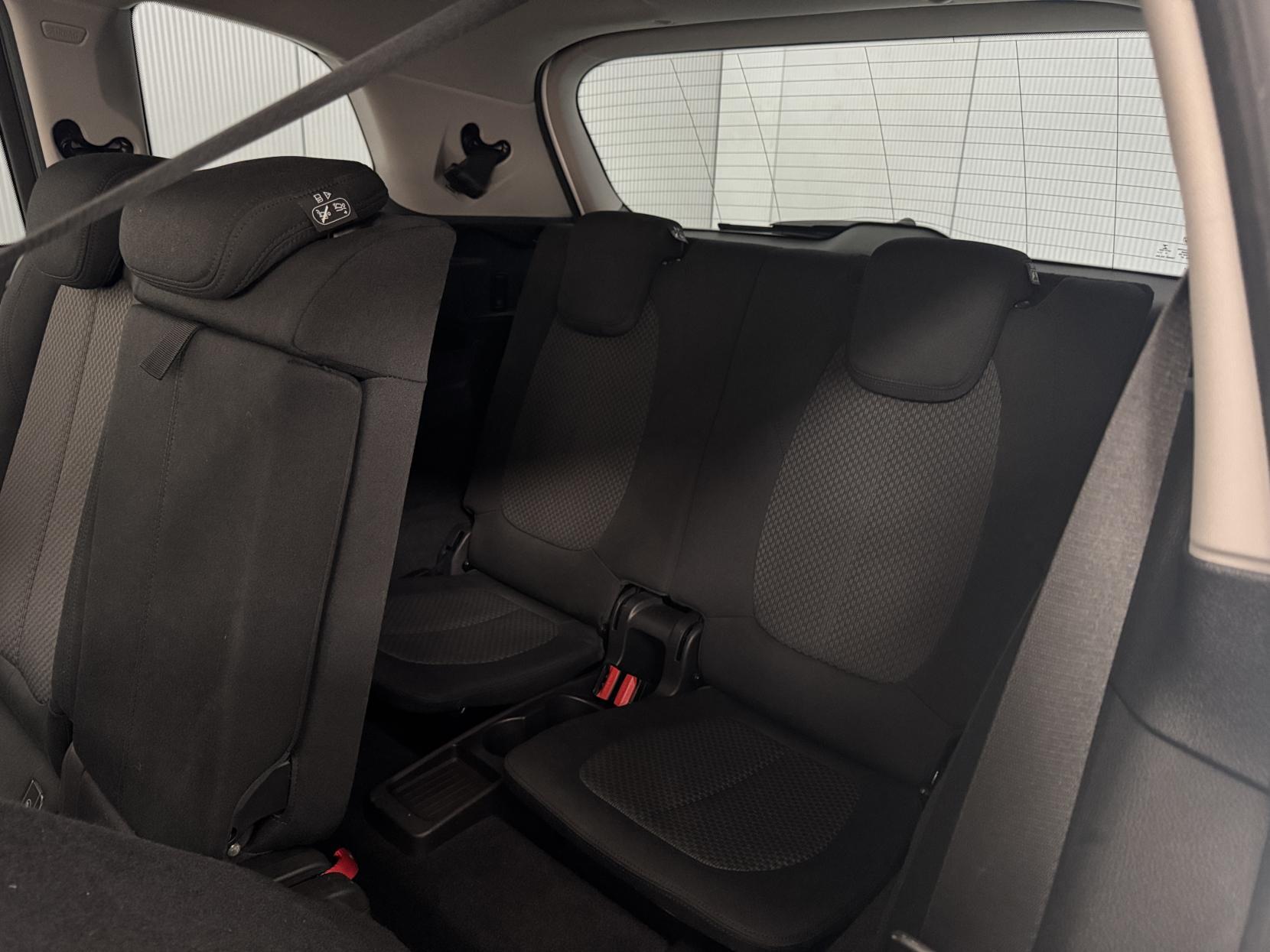 BMW 2 Series Gran Tourer view 57