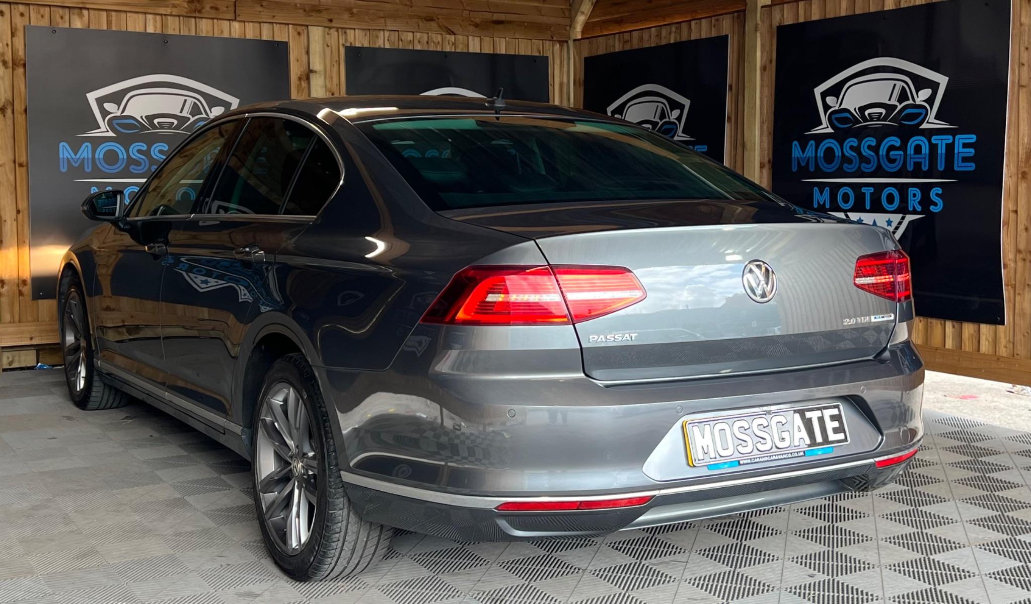 Volkswagen Passat view 10