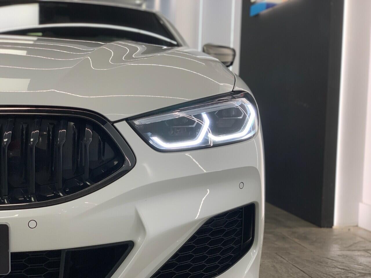 BMW 8 Series view 8