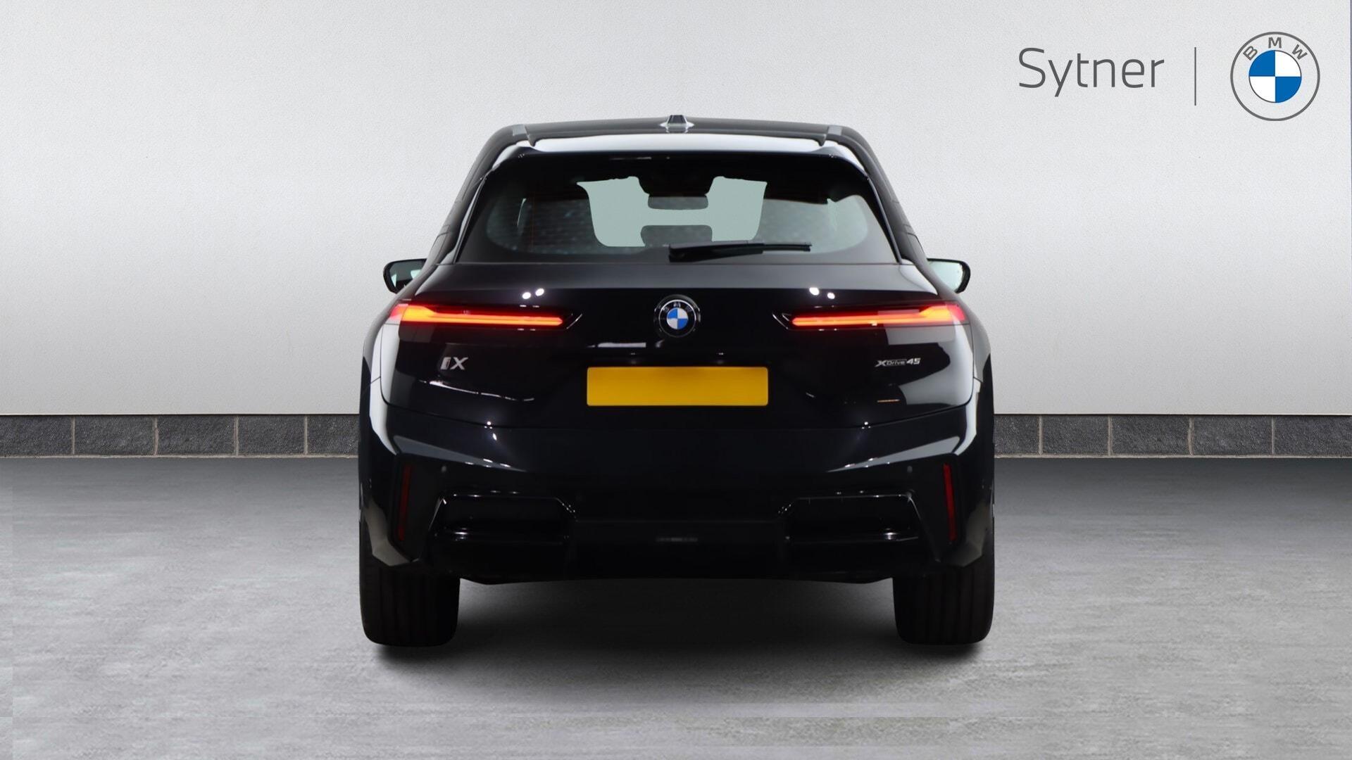BMW iX view 15
