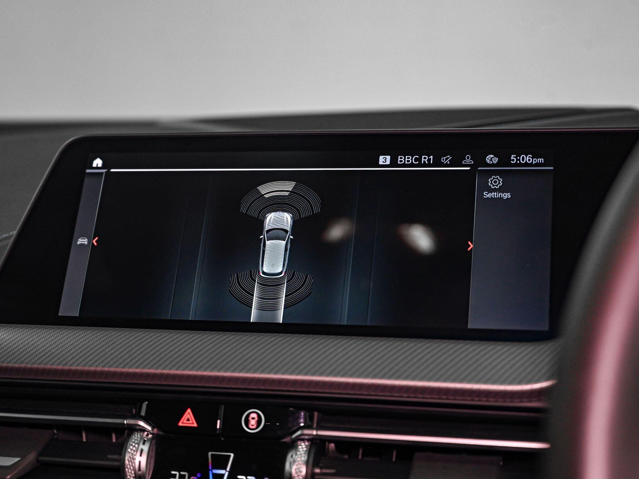 BMW 1 Series view 16