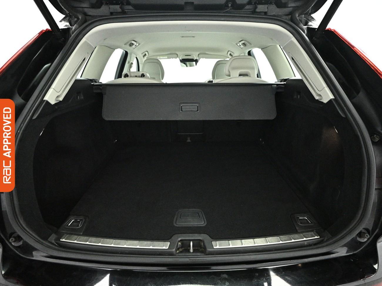 Volvo XC60 view 26