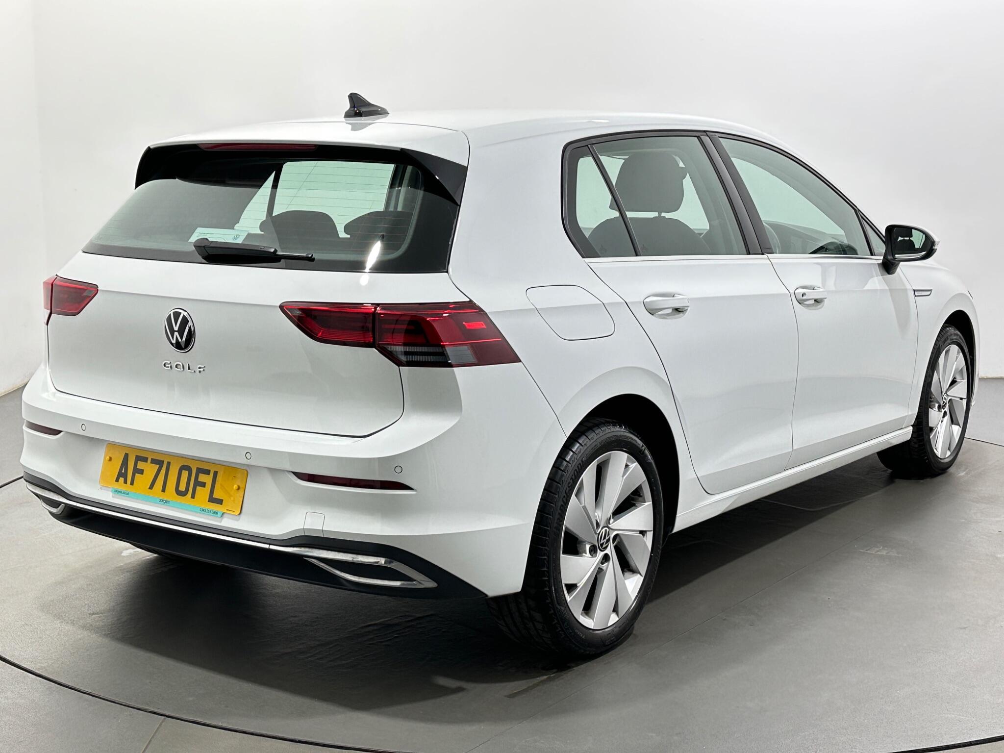 Volkswagen Golf view 8