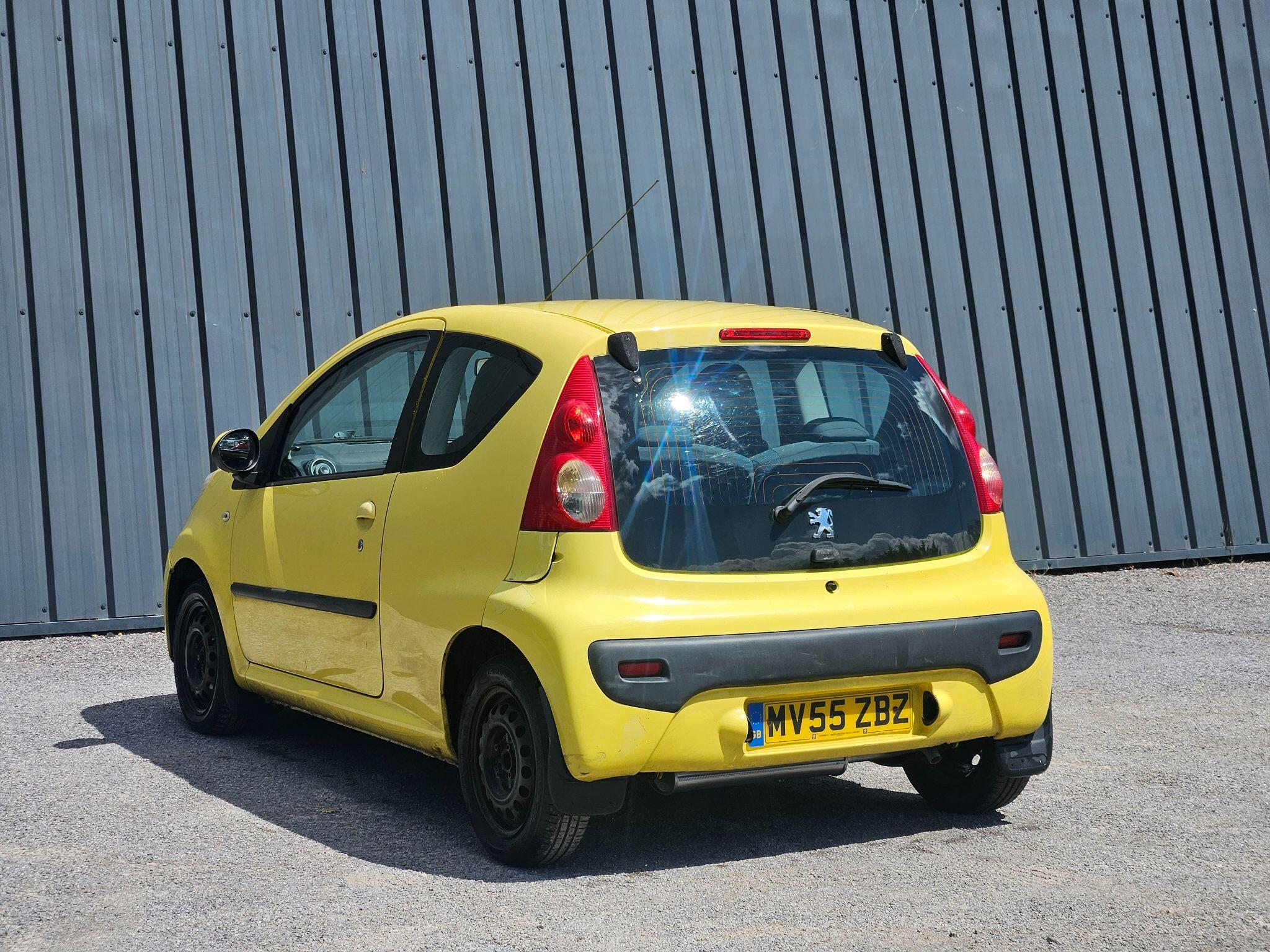 2005 Peugeot 107 image 7