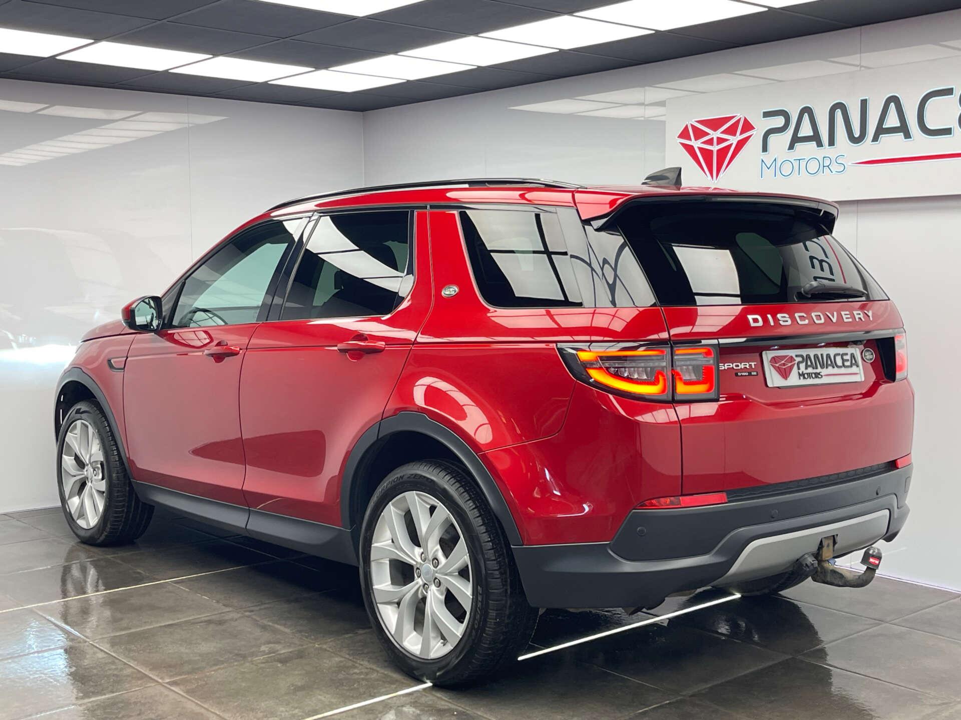 Land Rover Discovery Sport view 31
