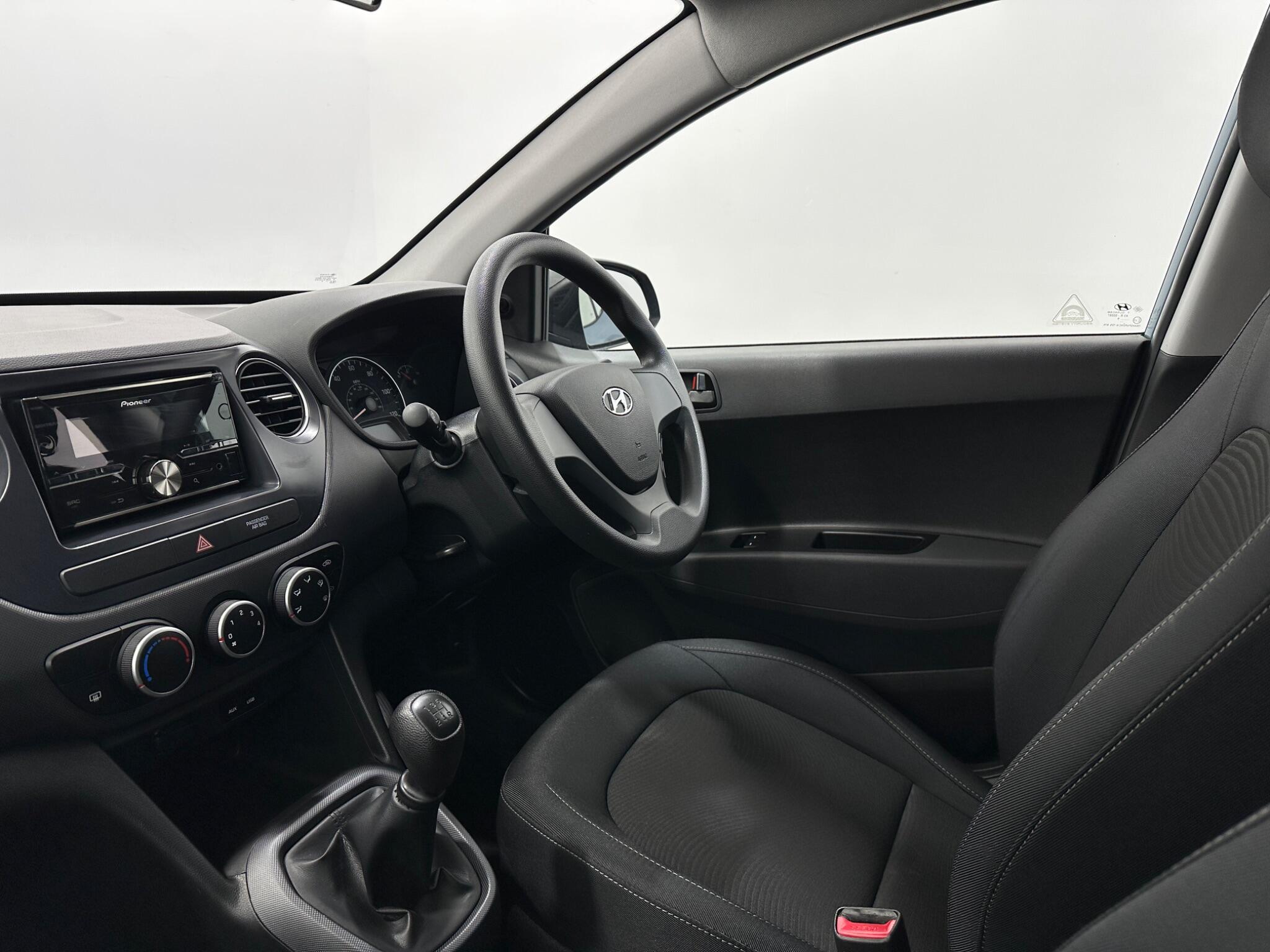 Hyundai i10 view 24