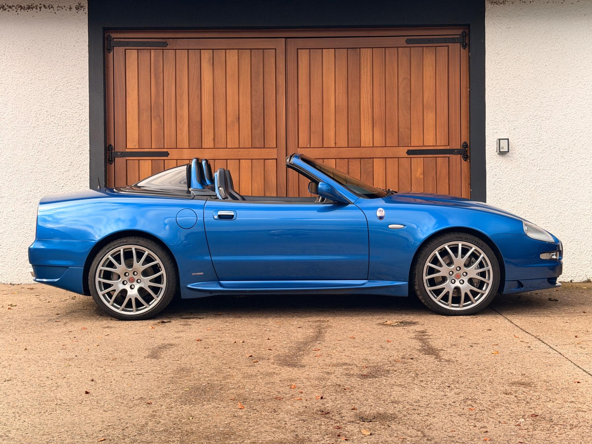 Maserati Spyder view 7