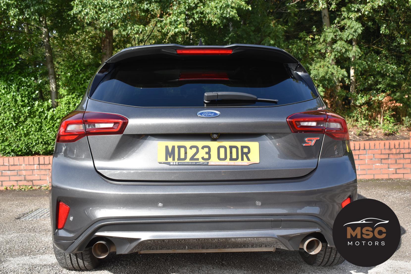 Ford Focus view 16