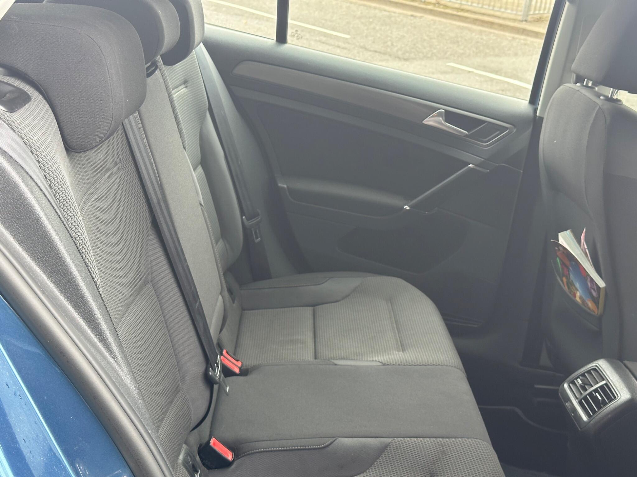 Volkswagen Golf view 27
