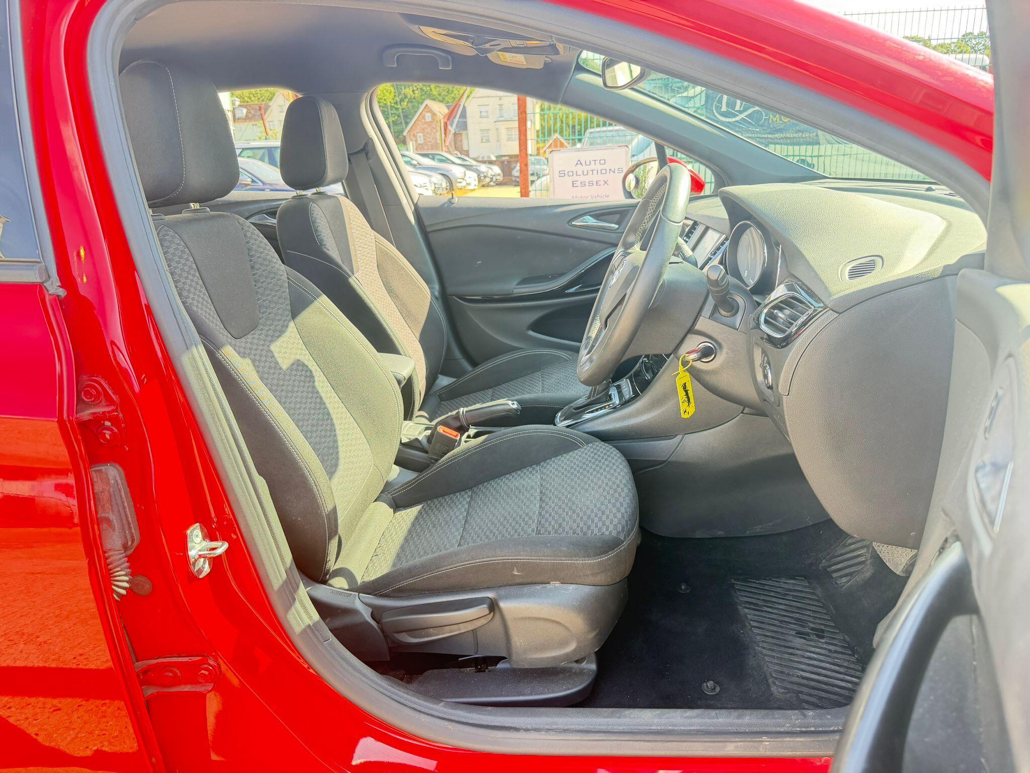 Vauxhall Astra view 9