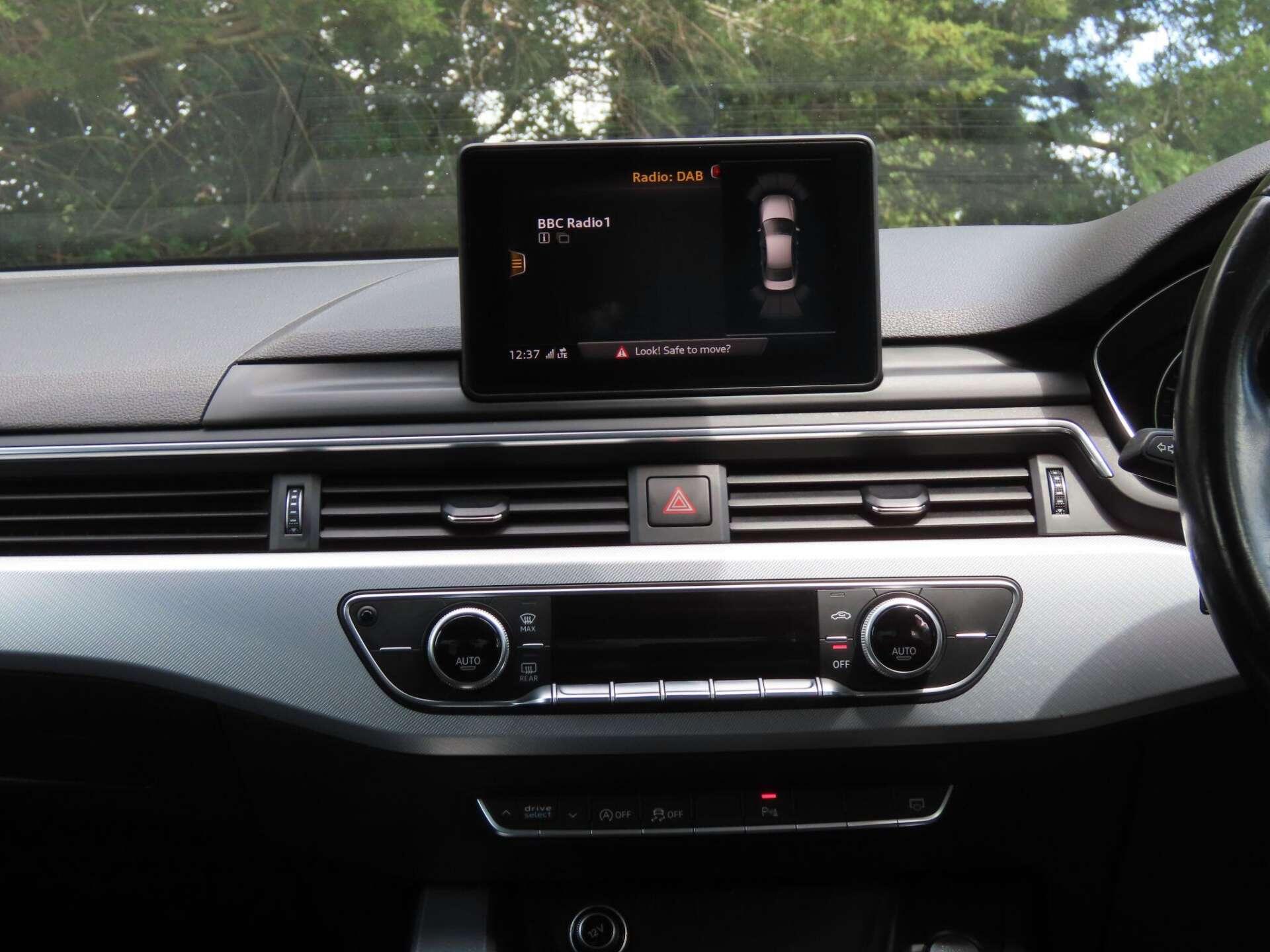 Audi A4 view 10