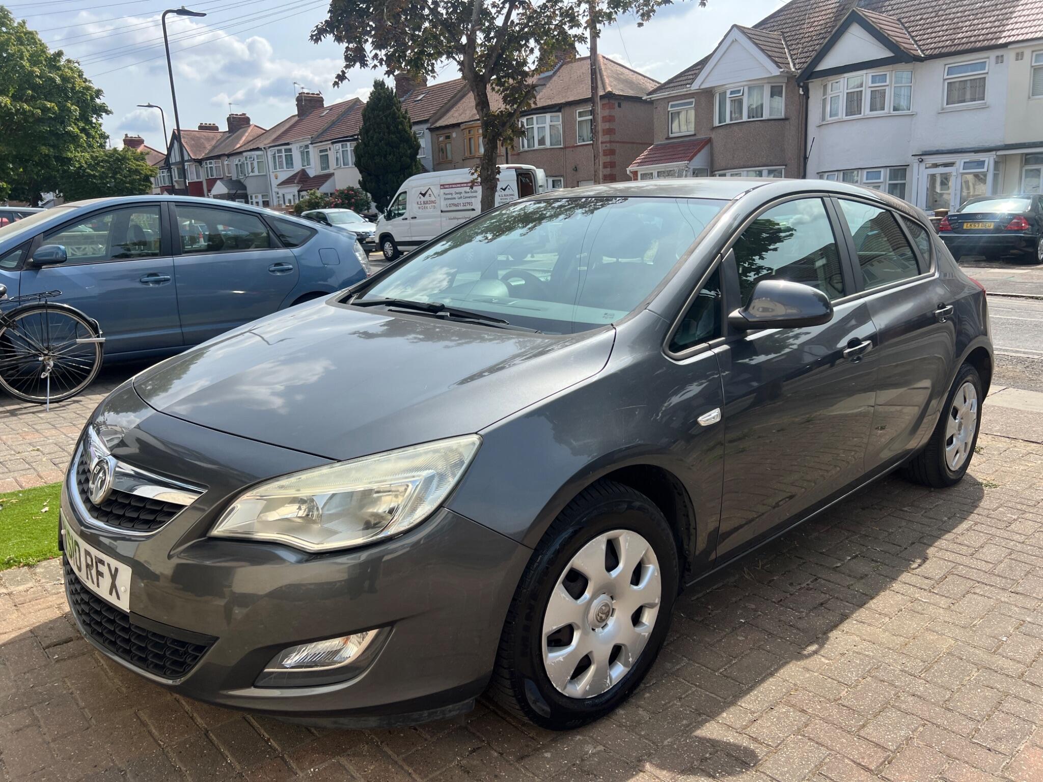 Vauxhall Astra view 2