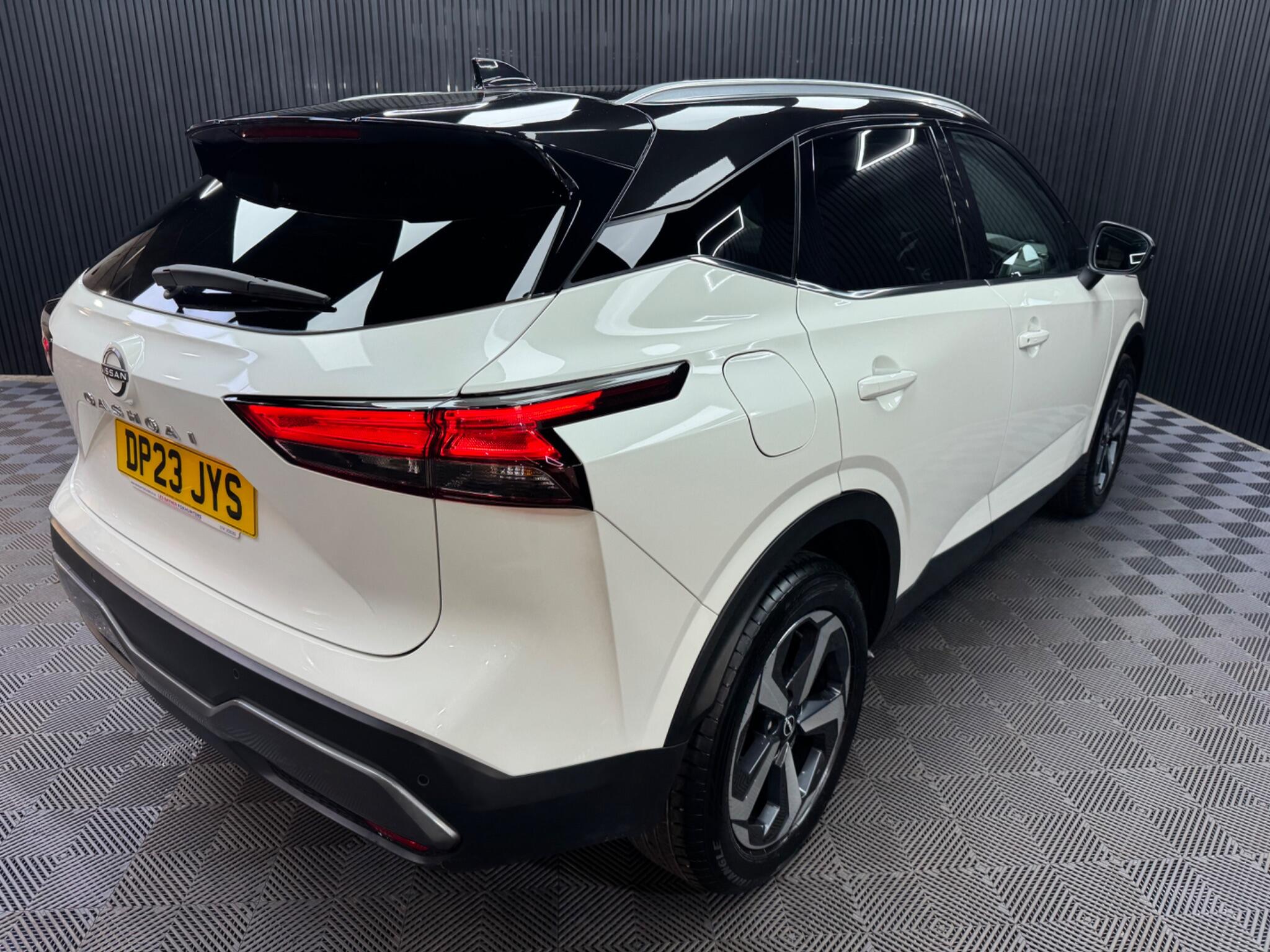Nissan Qashqai view 25