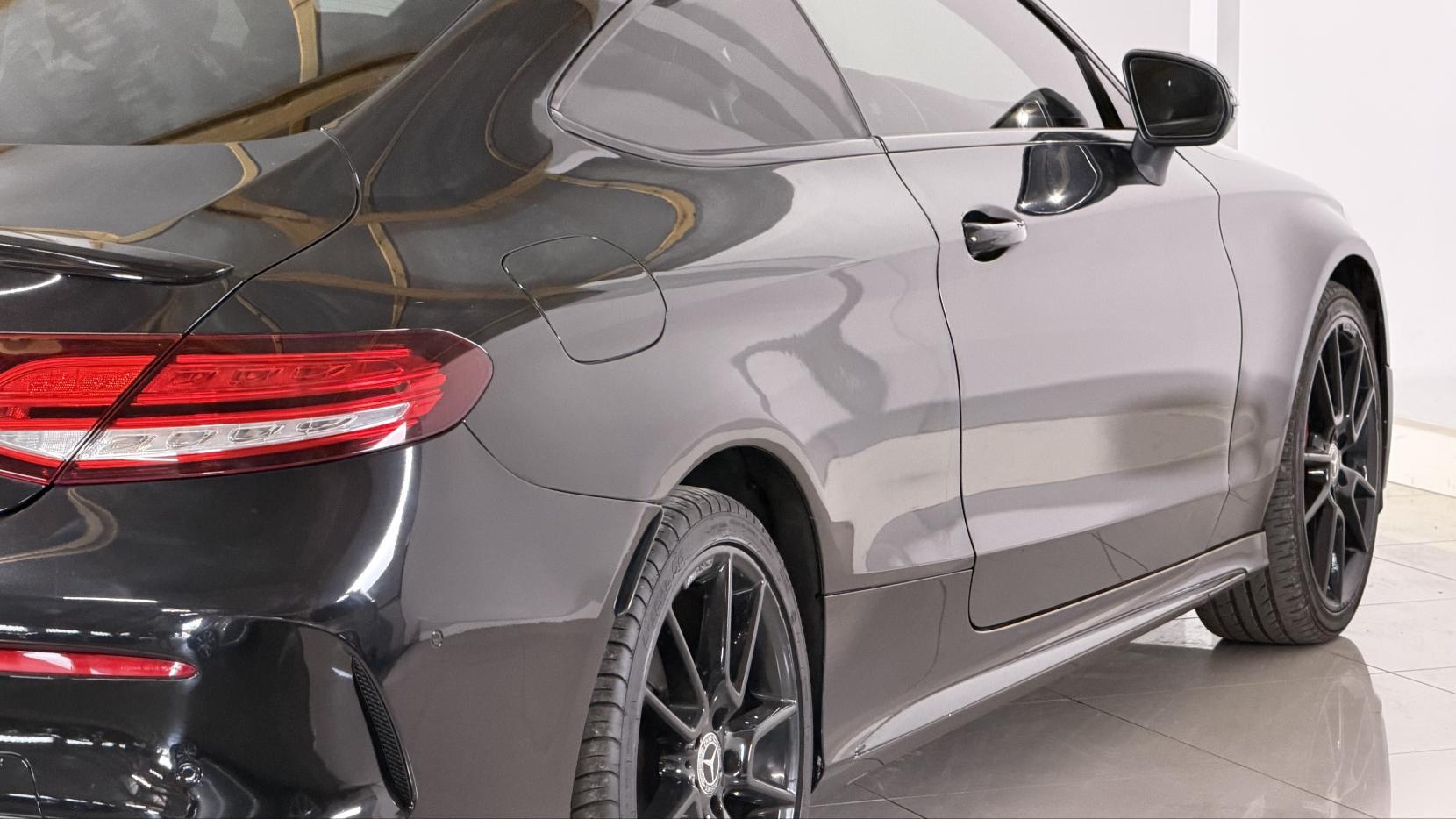 Mercedes-Benz C Class view 23