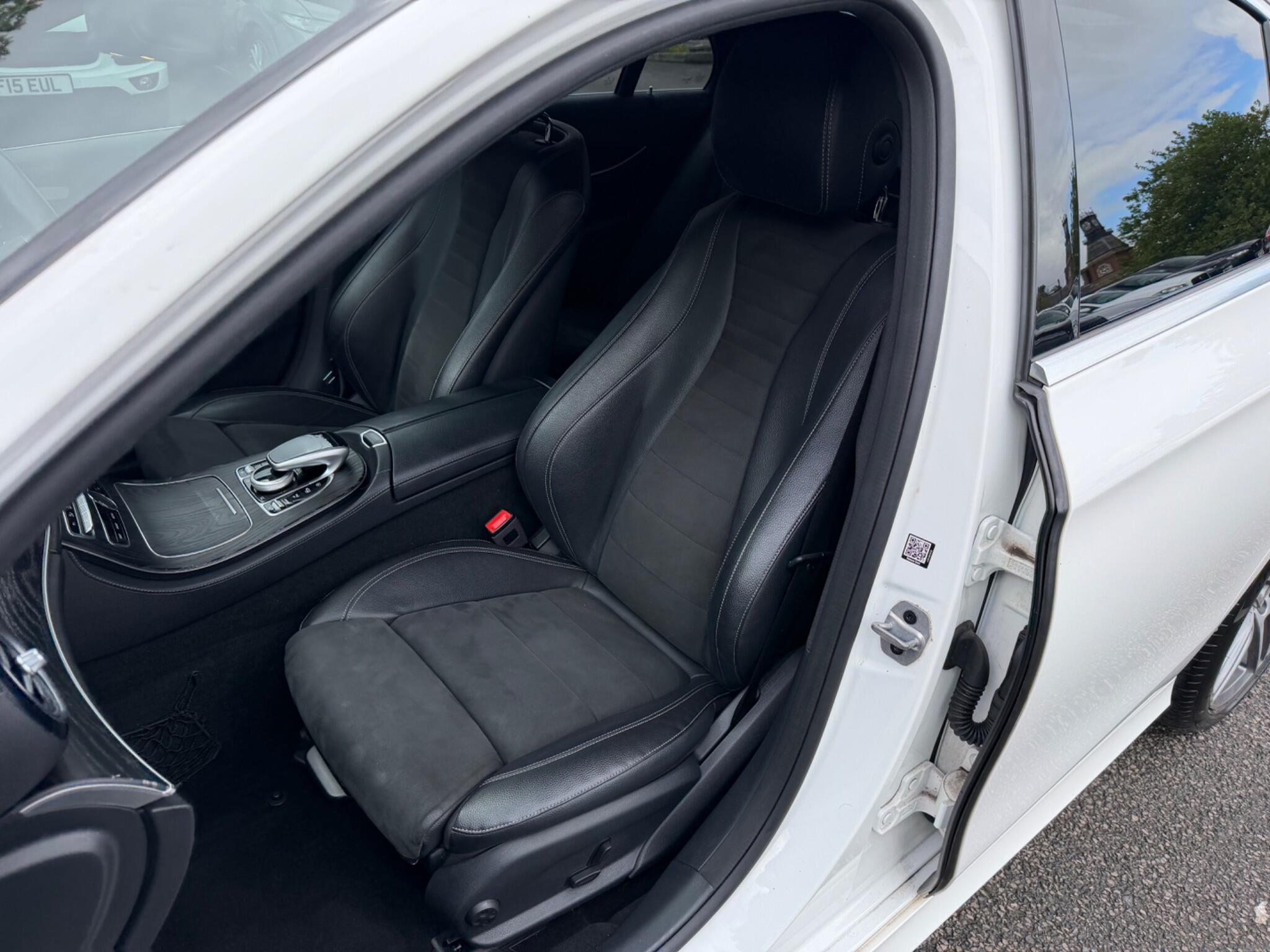 Mercedes-Benz E-Class view 17