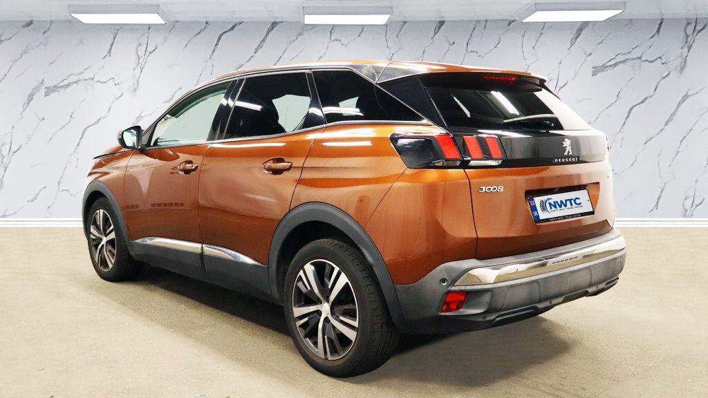 Peugeot 3008 view 6