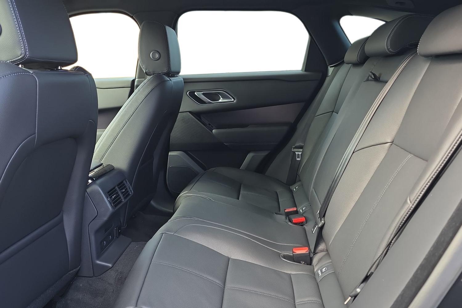 Land Rover Range Rover Velar view 4