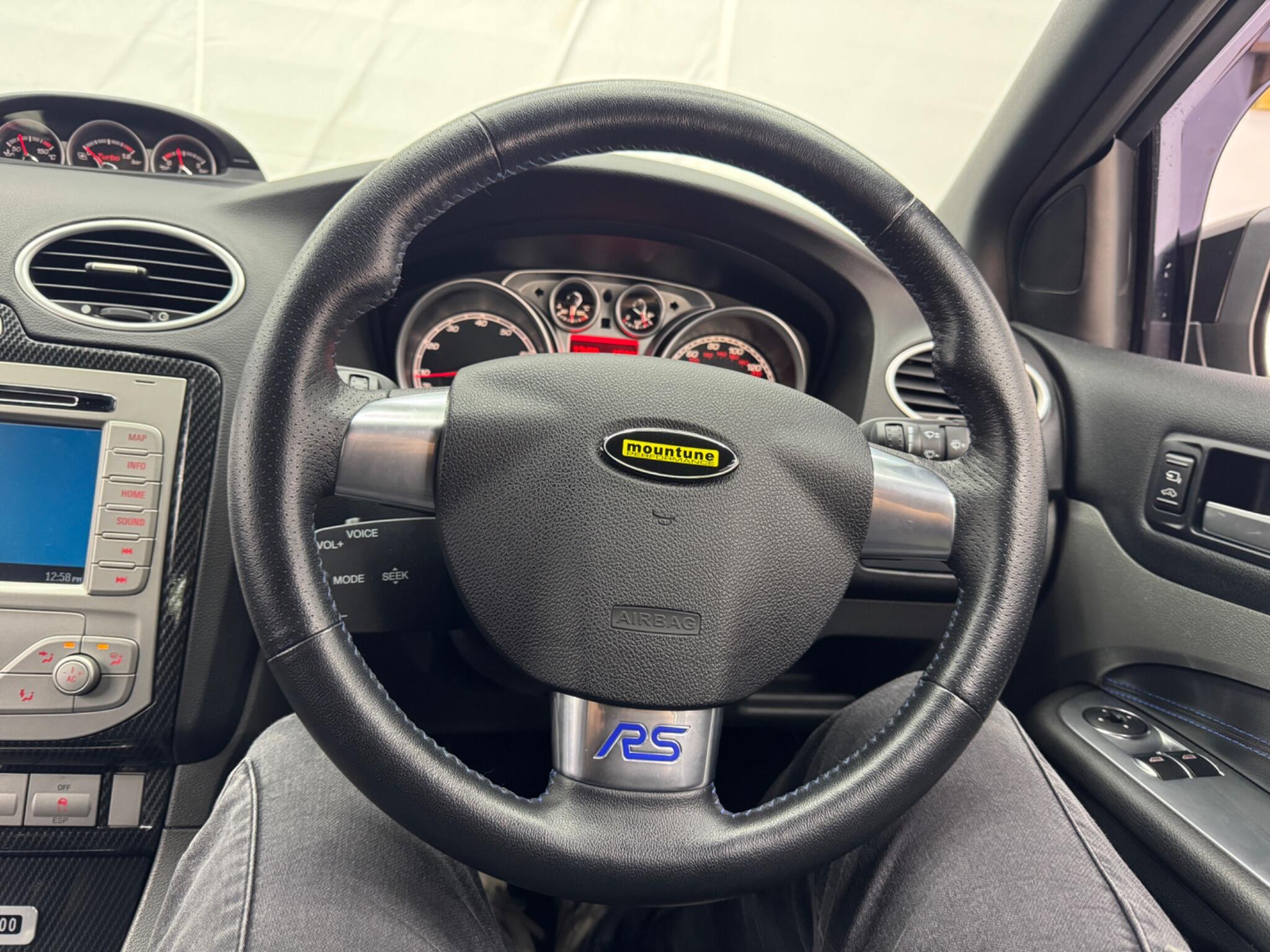 Ford Focus view 48