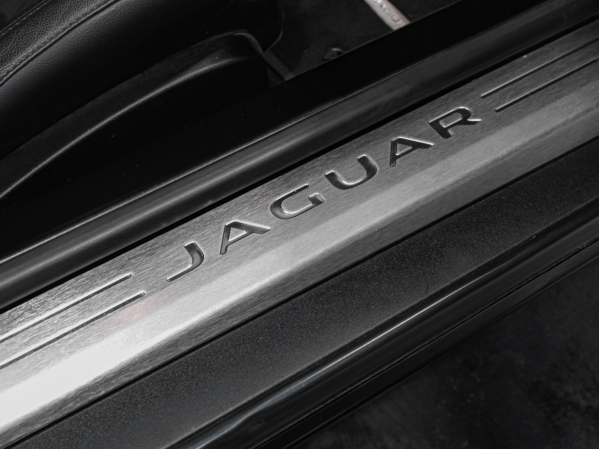 Jaguar F-Type view 27