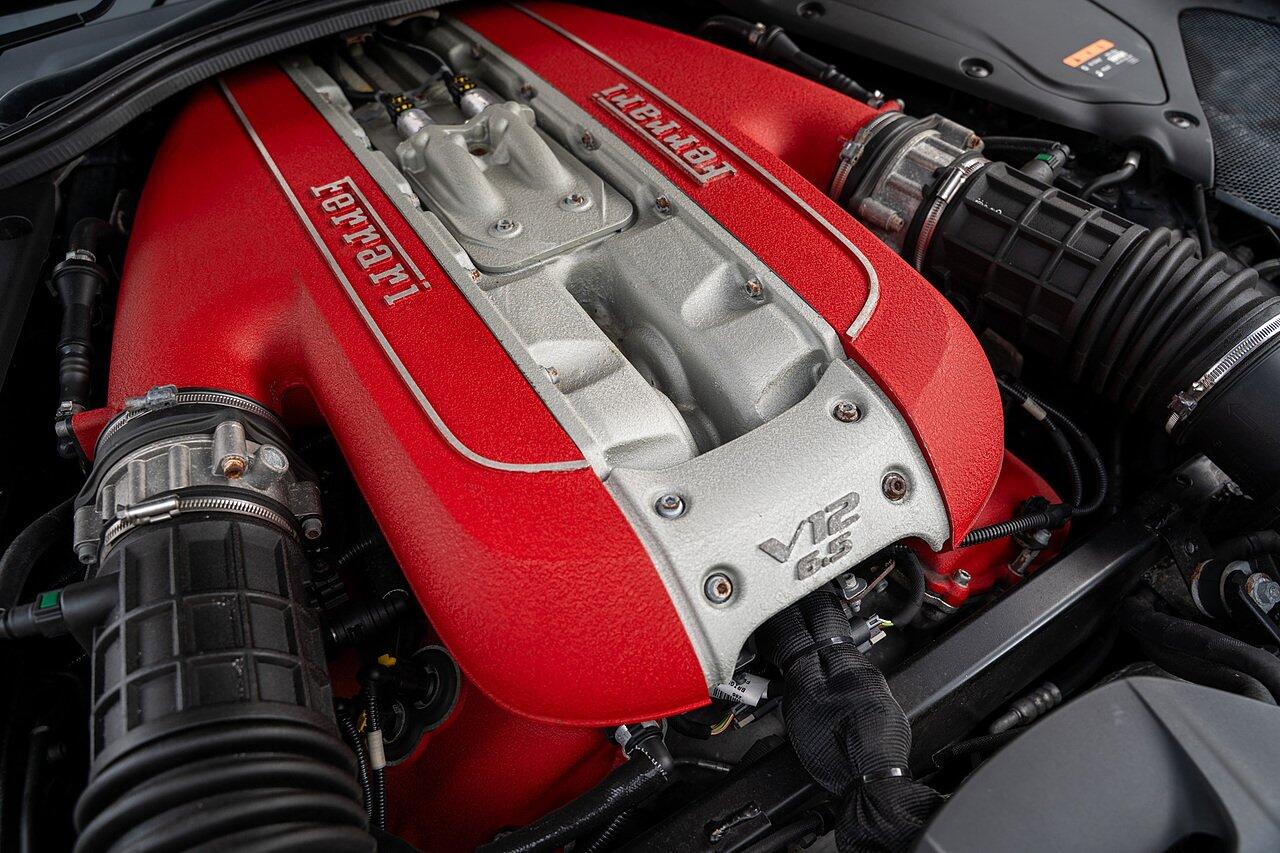 Ferrari 812 view 96