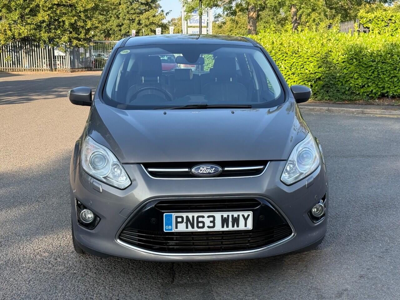 Ford C-Max view 2