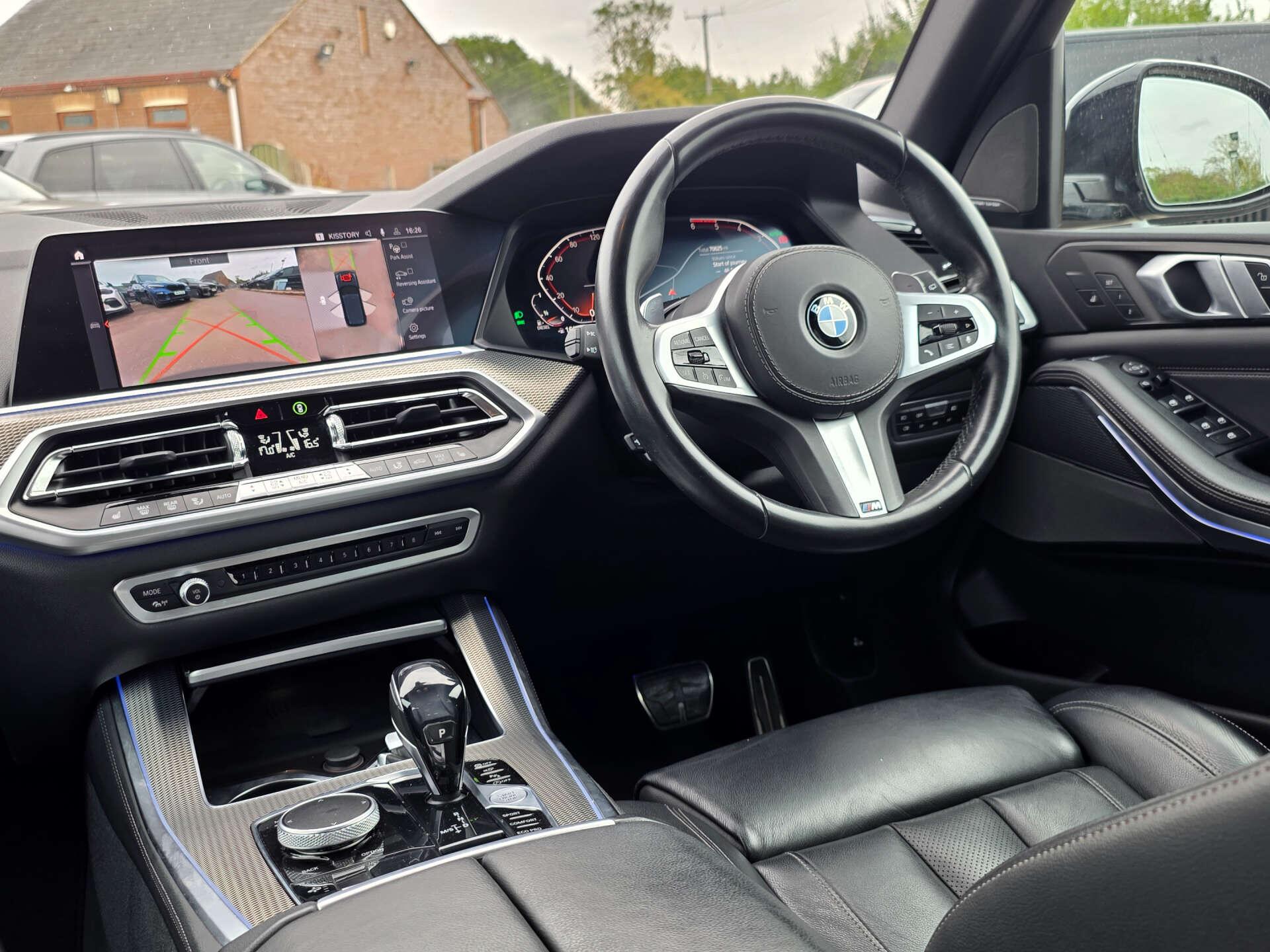 BMW X5 view 12
