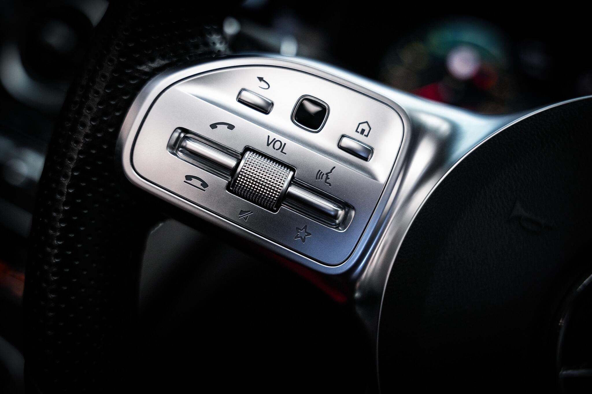 Mercedes-Benz C-Class view 47
