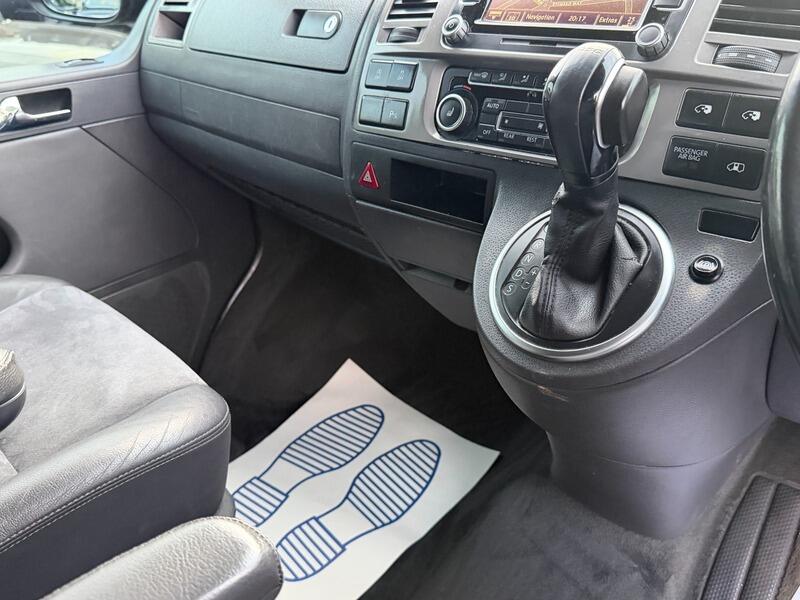 Volkswagen Caravelle view 34