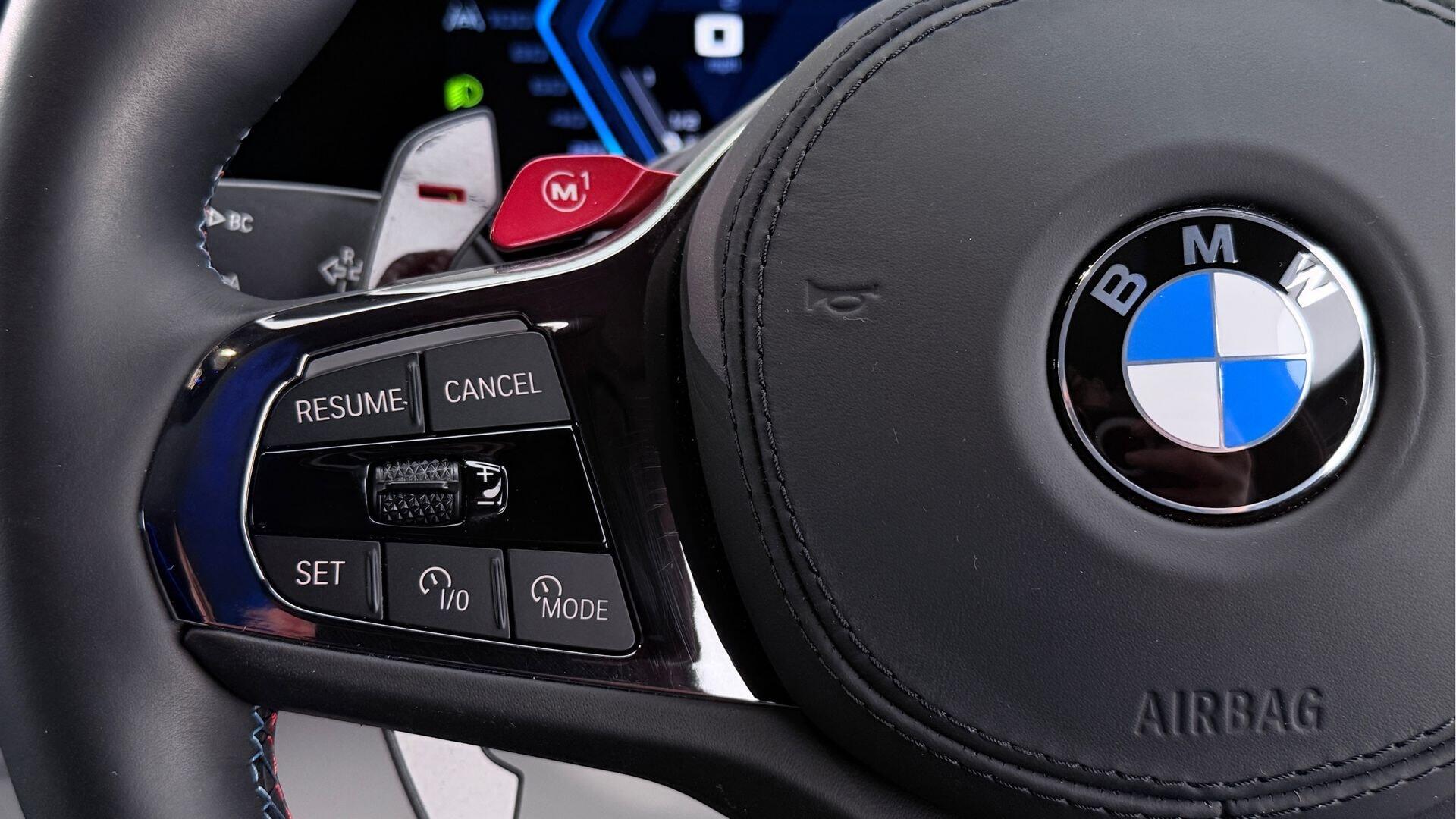 BMW XM view 17