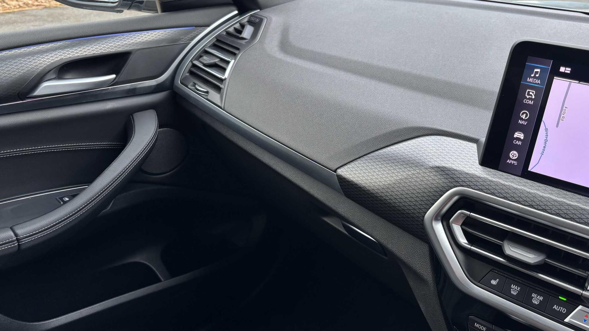 BMW X3 view 23