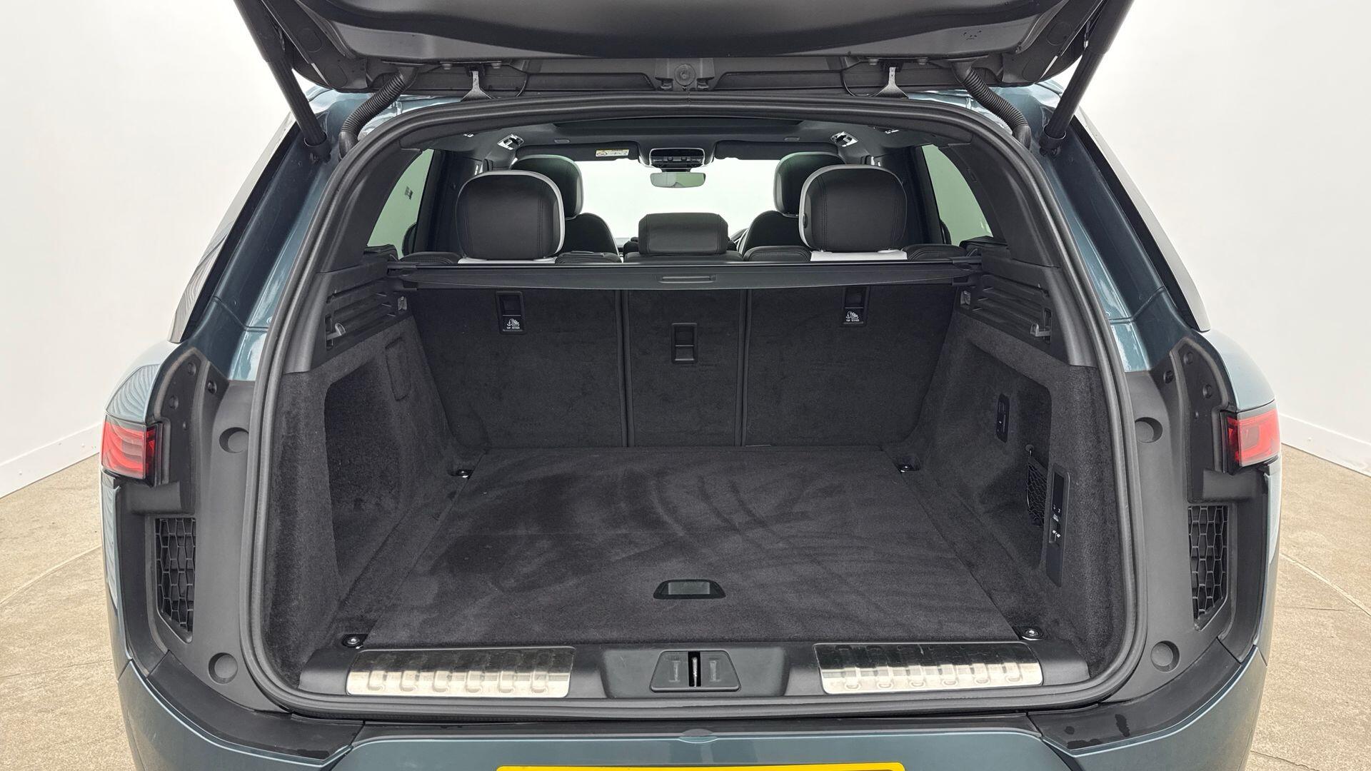 Land Rover Range Rover Sport view 10