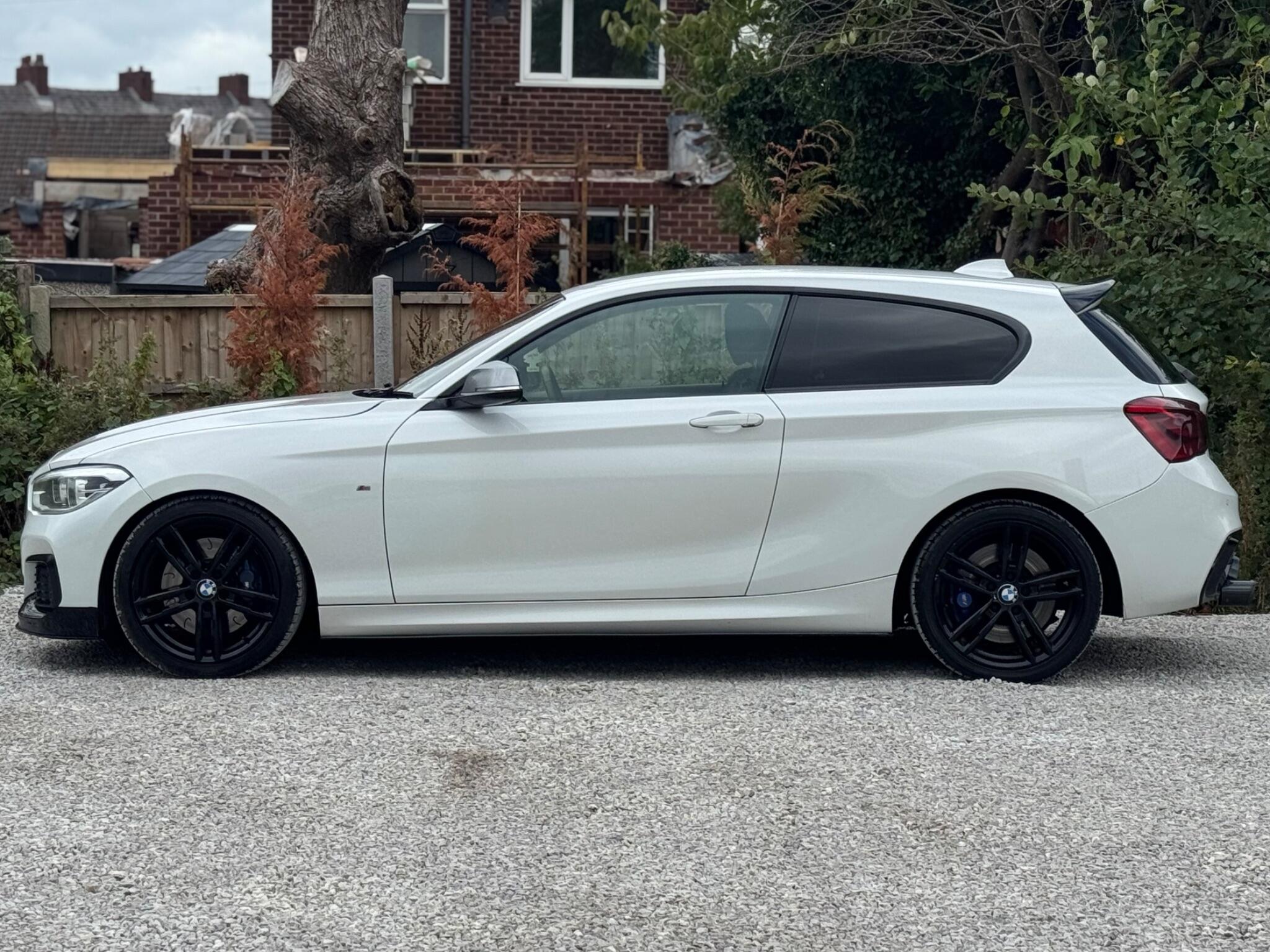 BMW 1 Series view 13