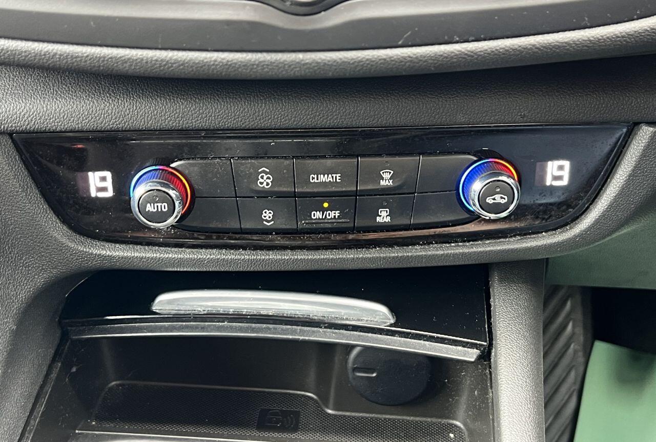Vauxhall Insignia view 38