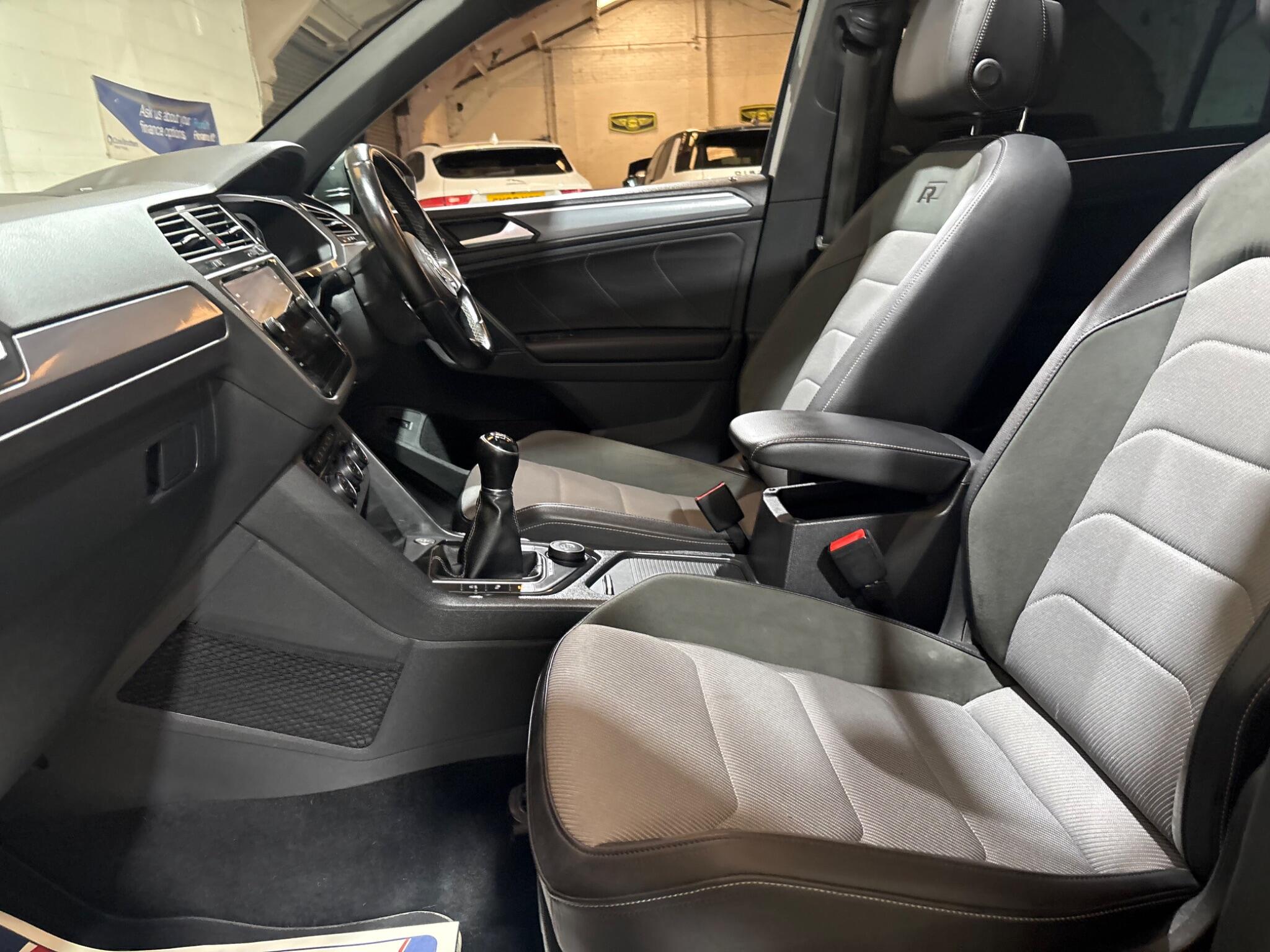Volkswagen Tiguan view 60
