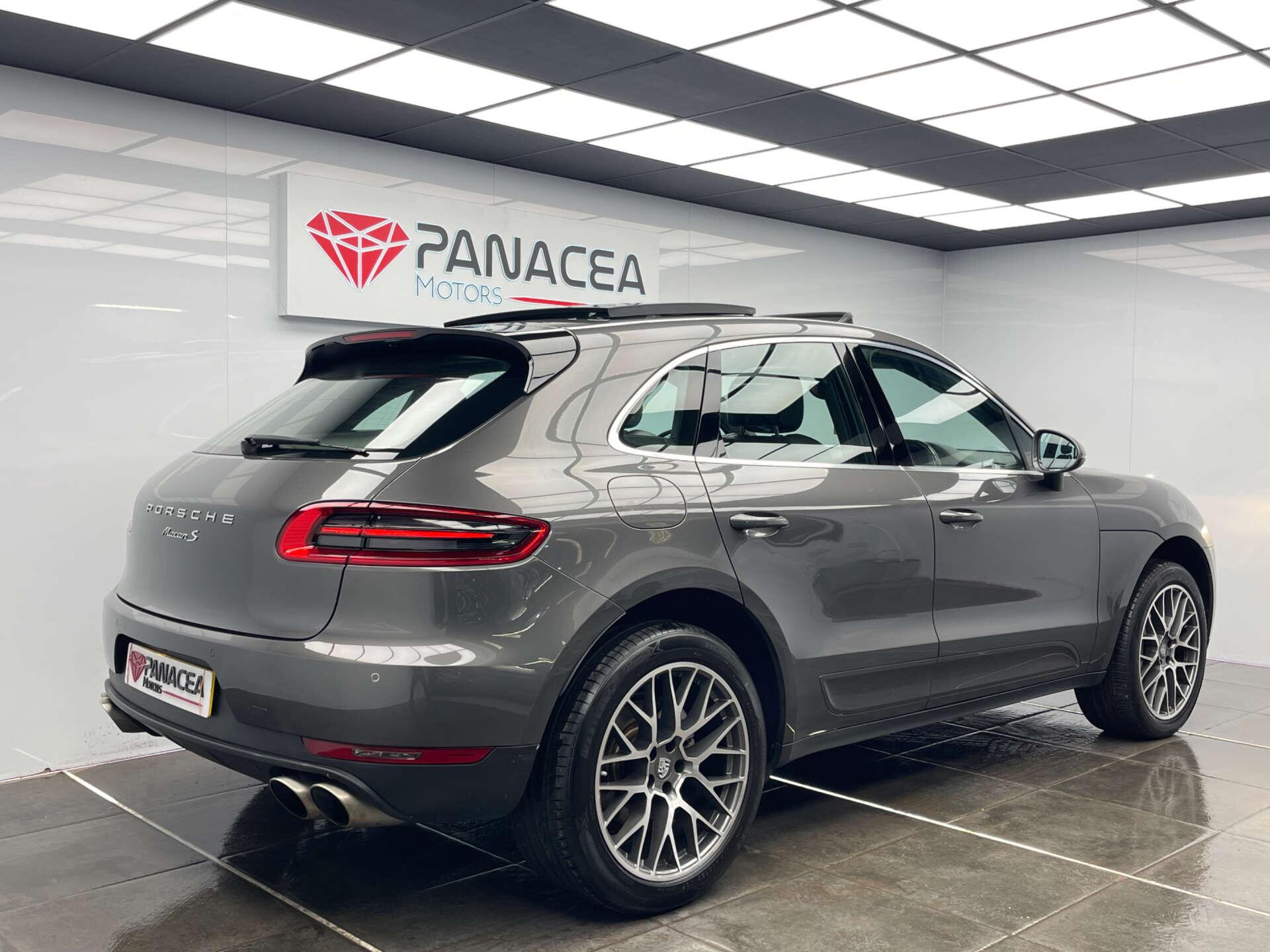 Porsche Macan view 6