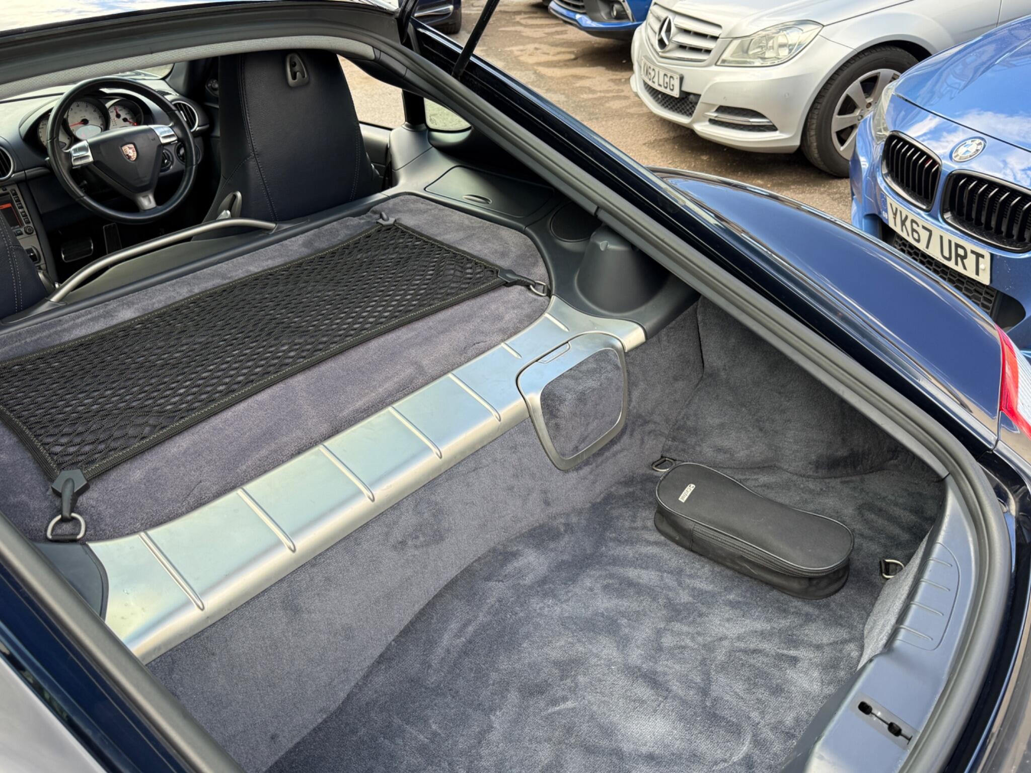 Porsche Cayman - Image 46