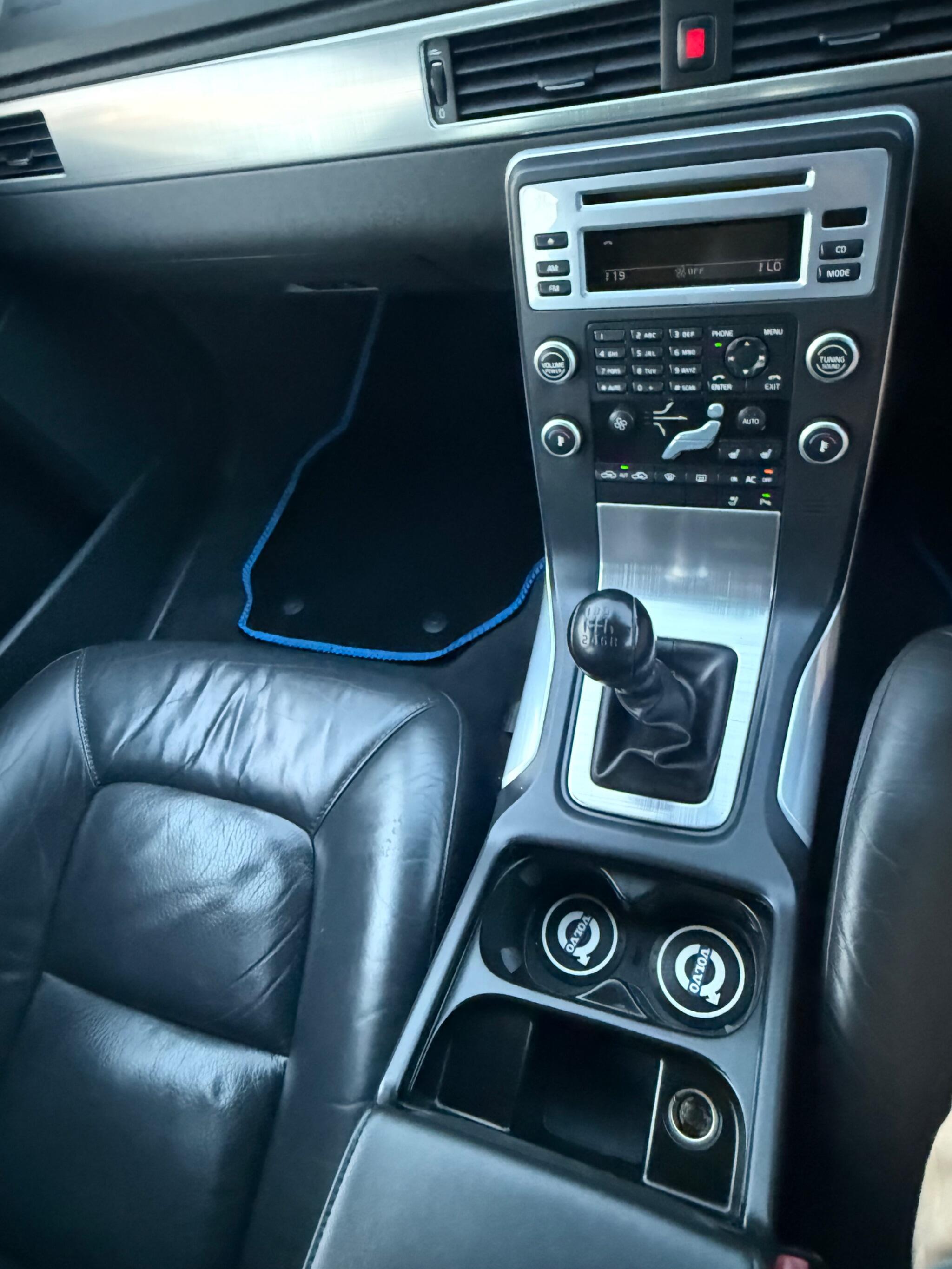 Volvo V70 view 17