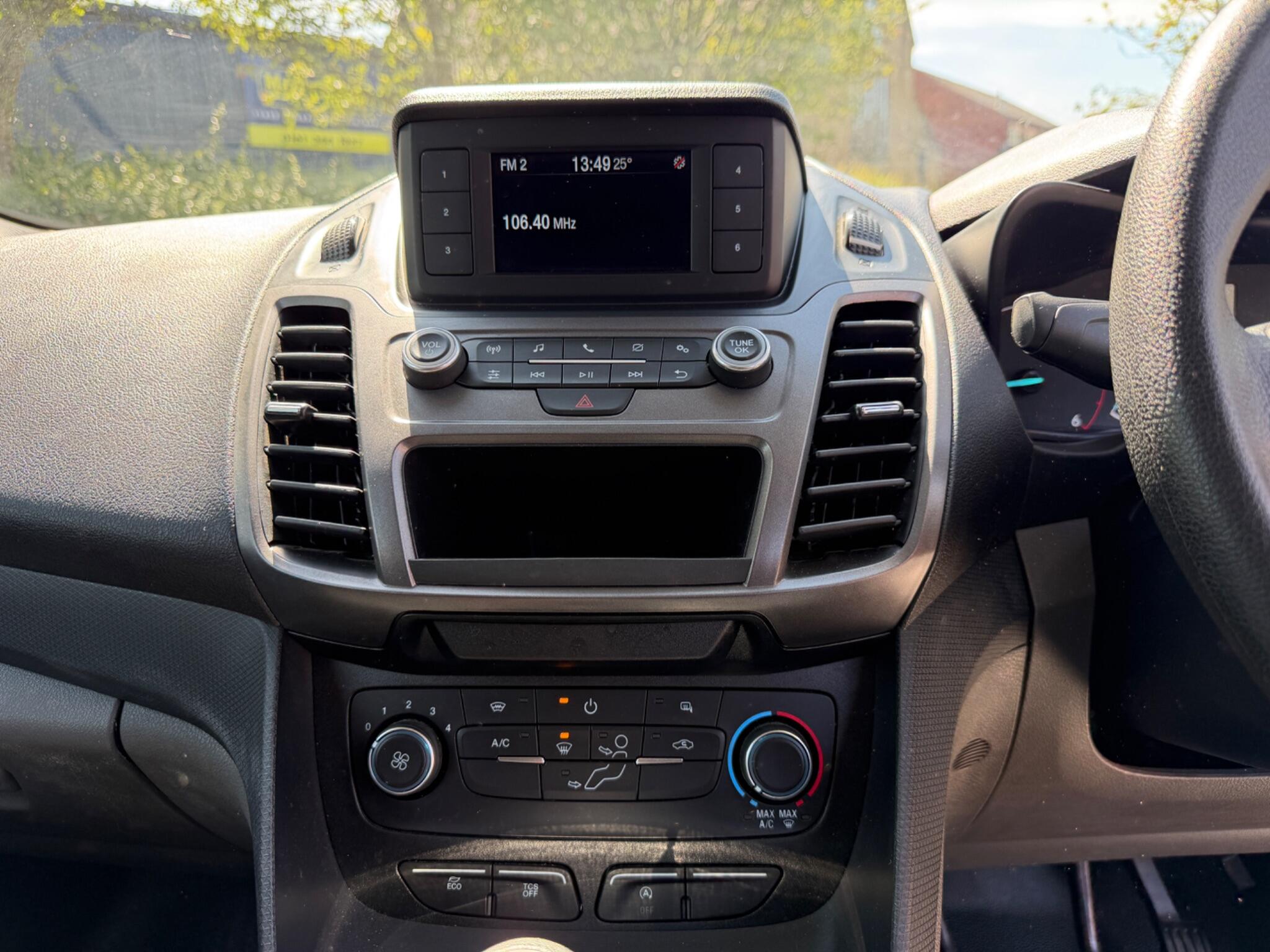 Ford Transit Connect view 13