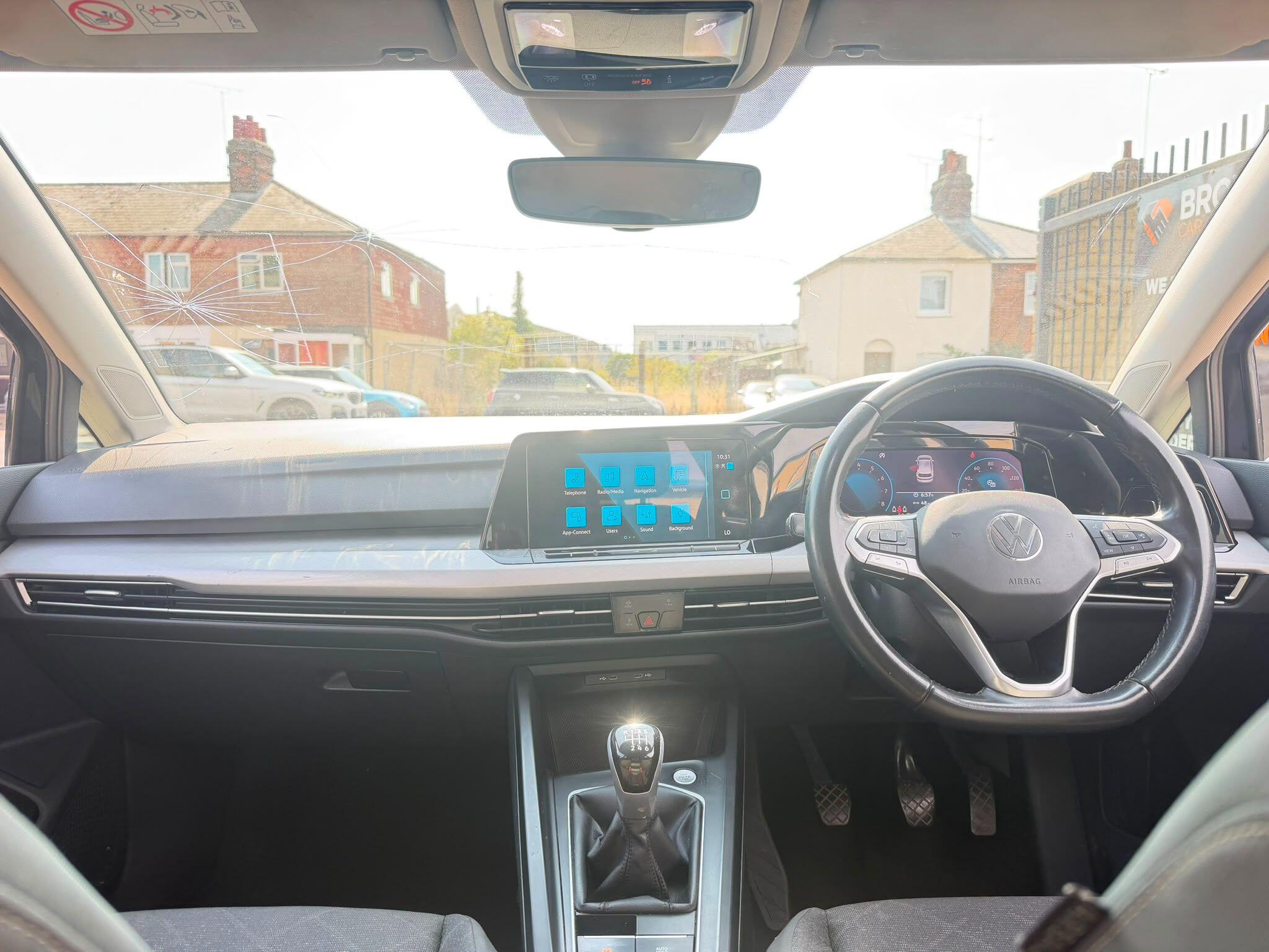 Volkswagen Golf view 20