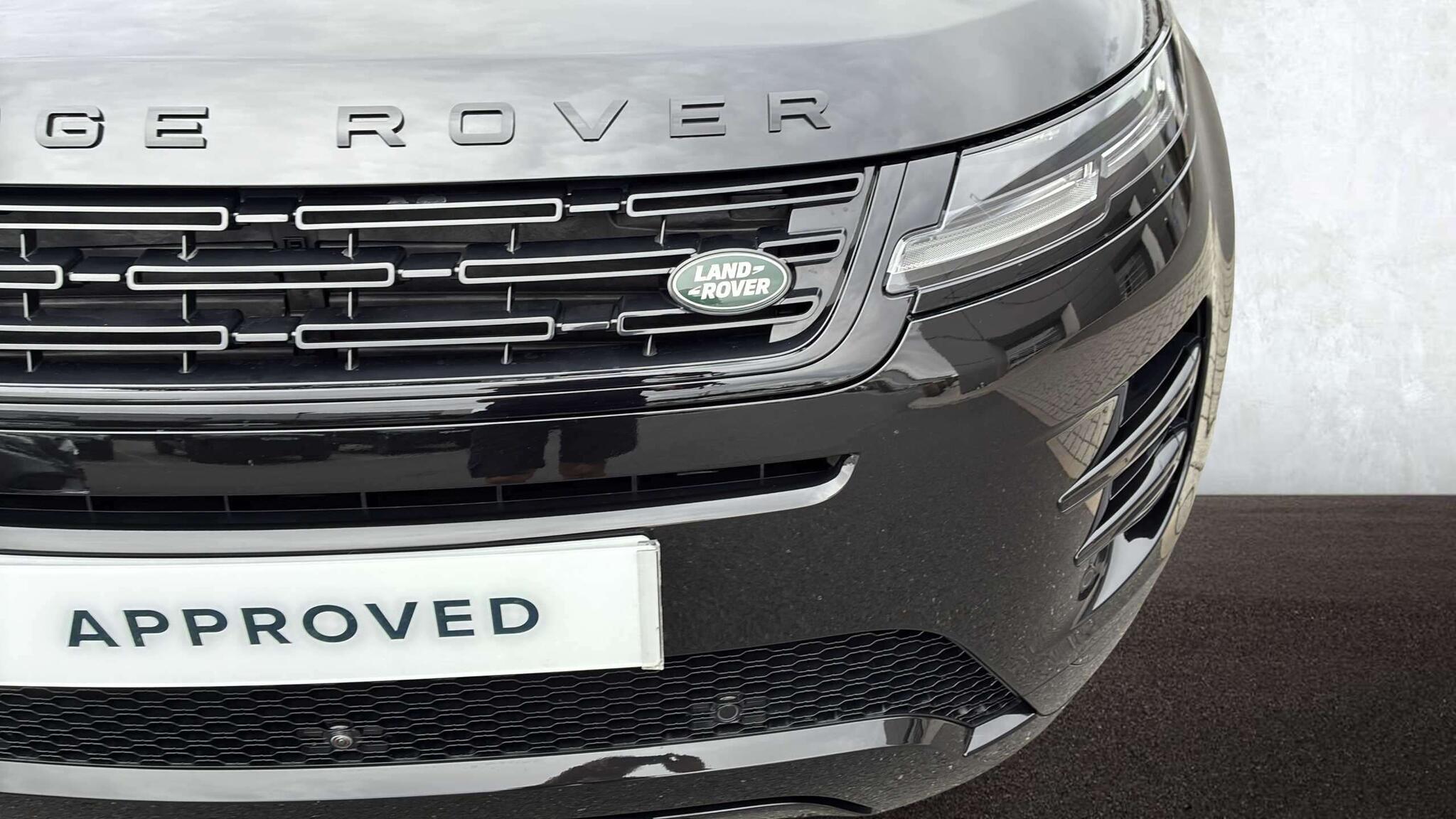 Land Rover Range Rover Evoque view 21